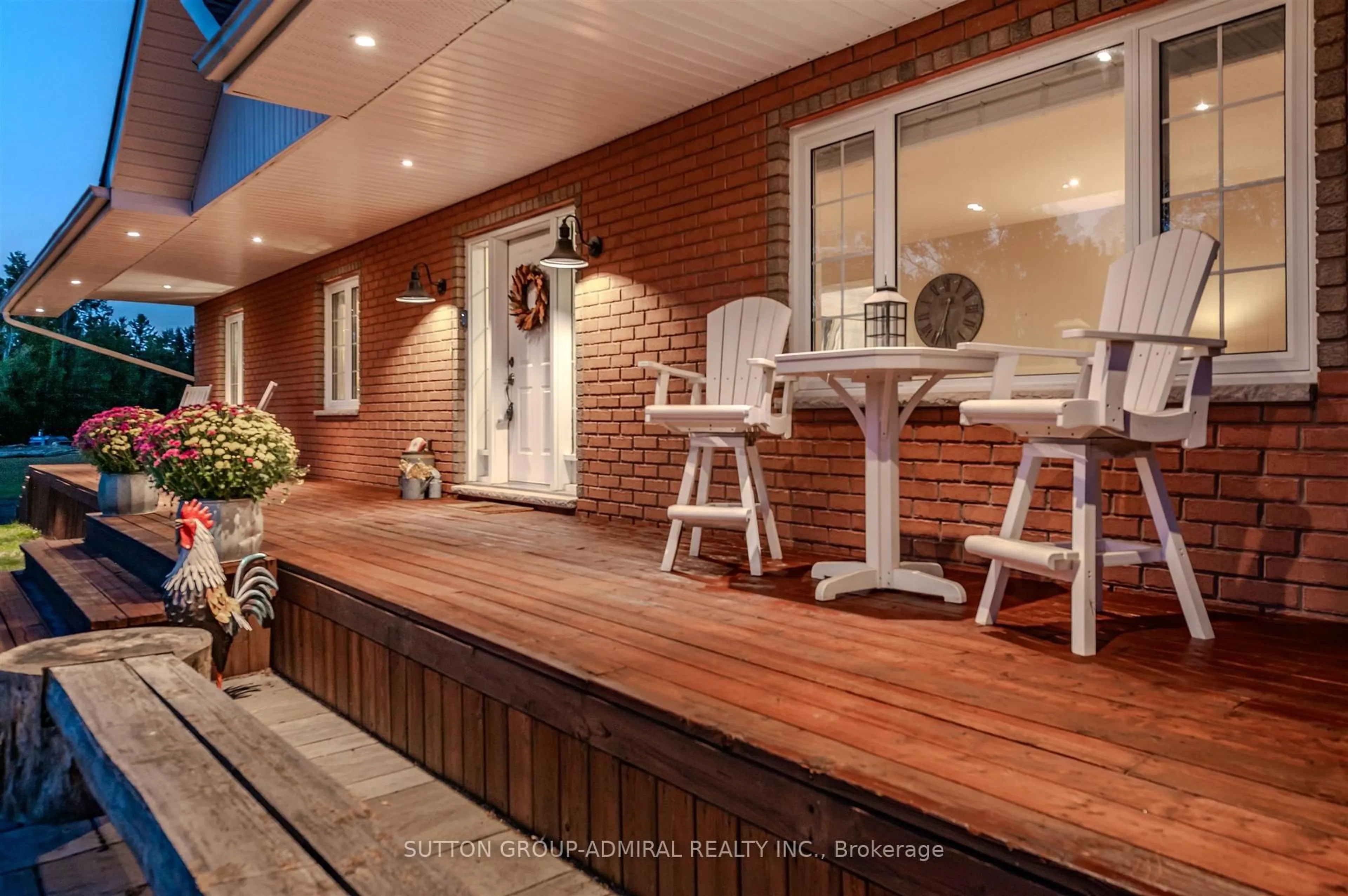 Patio, street for 250 Denney Dr, Essa Ontario L3W 0T8