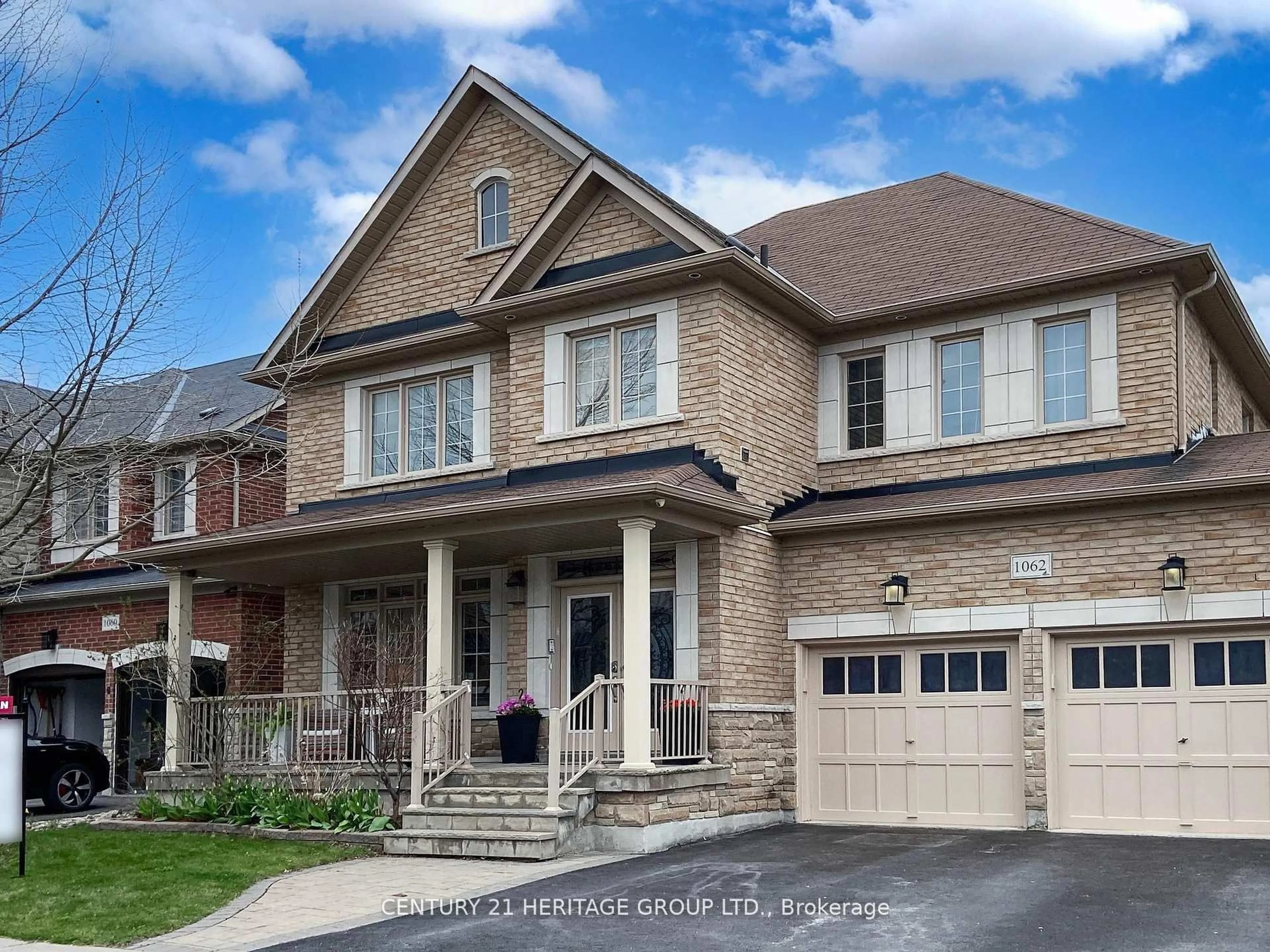 Home with brick exterior material, street for 1062 Blackhall Cres, Newmarket Ontario L3X 0B3