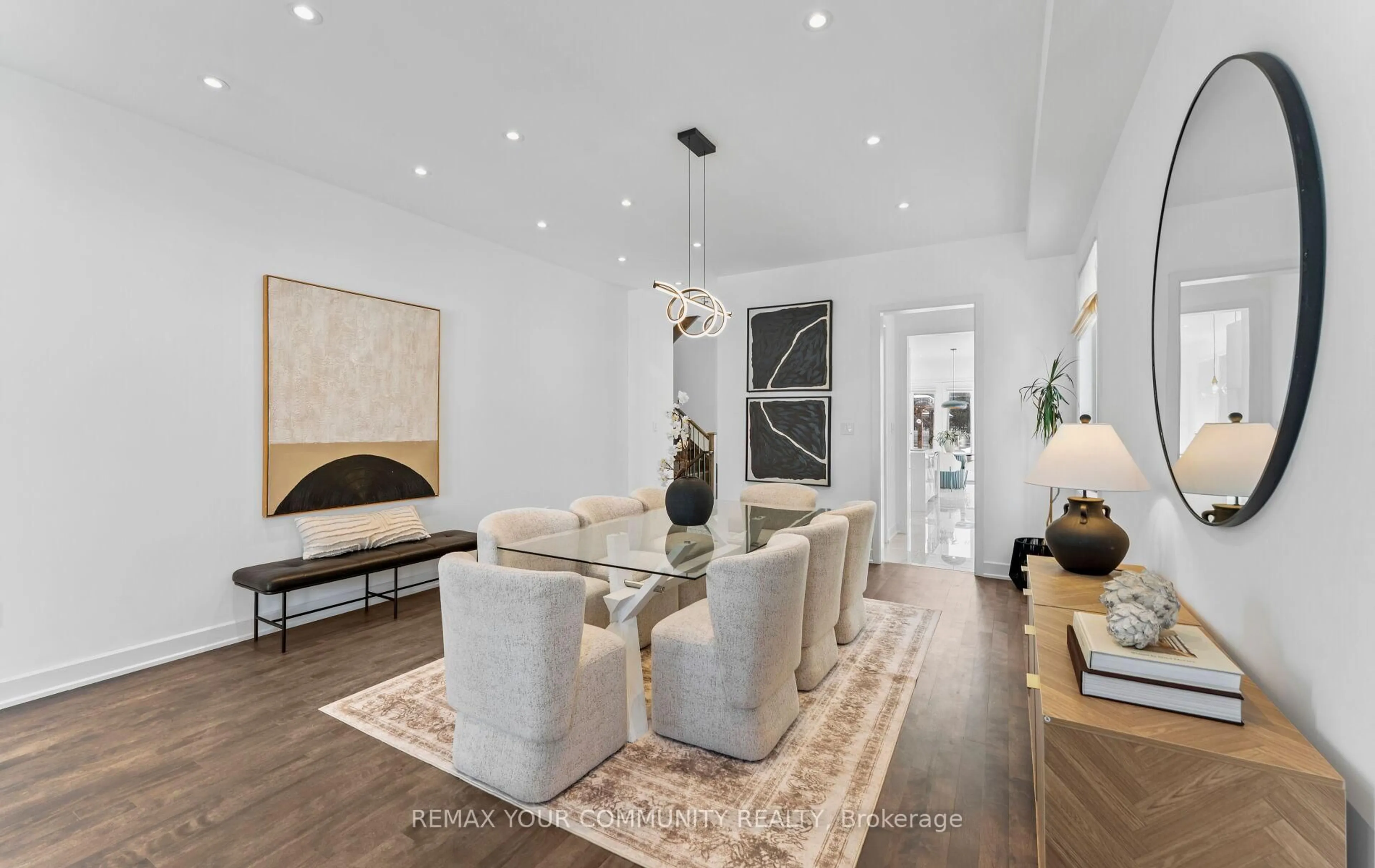 Dining room, unknown for 10 Kent Matthew St, Richmond Hill Ontario L4E 1C9