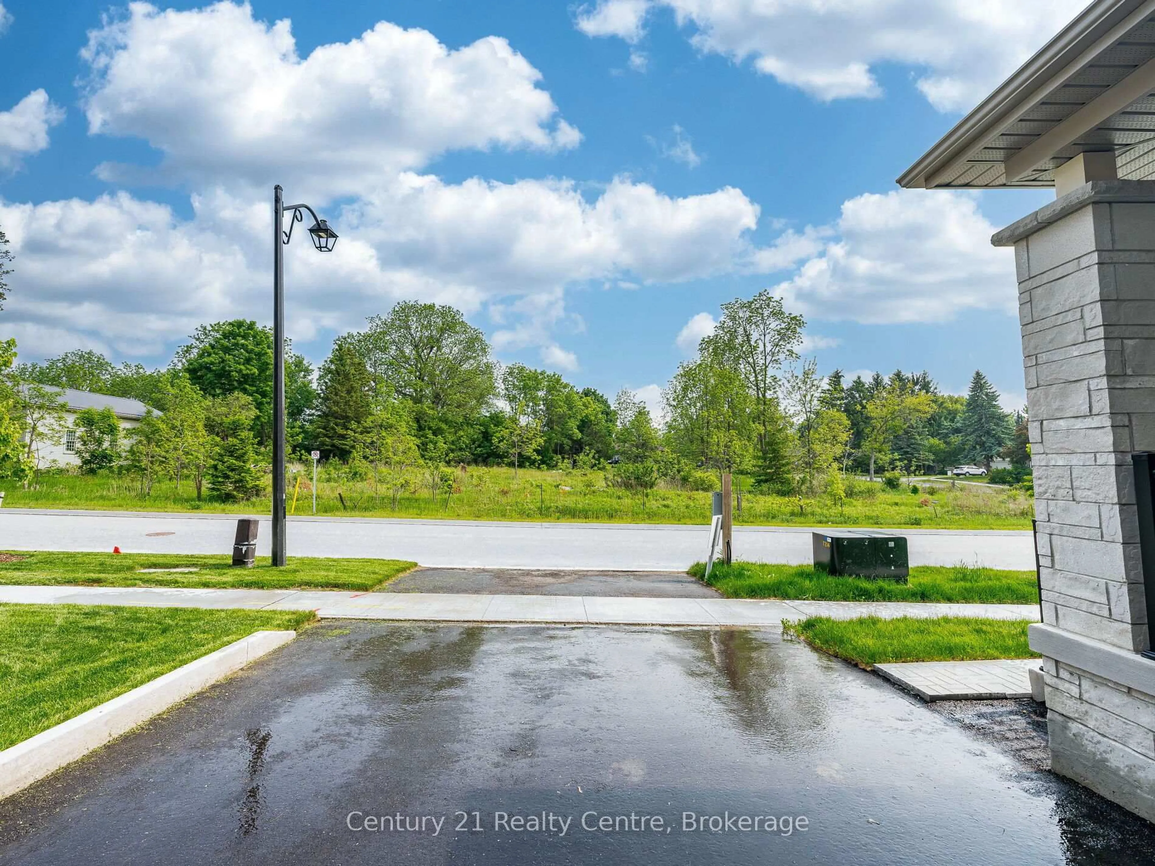 A pic from outside/outdoor area/front of a property/back of a property/a pic from drone, water/lake/river/ocean view for 26 Hearn St, Bradford West Gwillimbury Ontario L0G 1B0