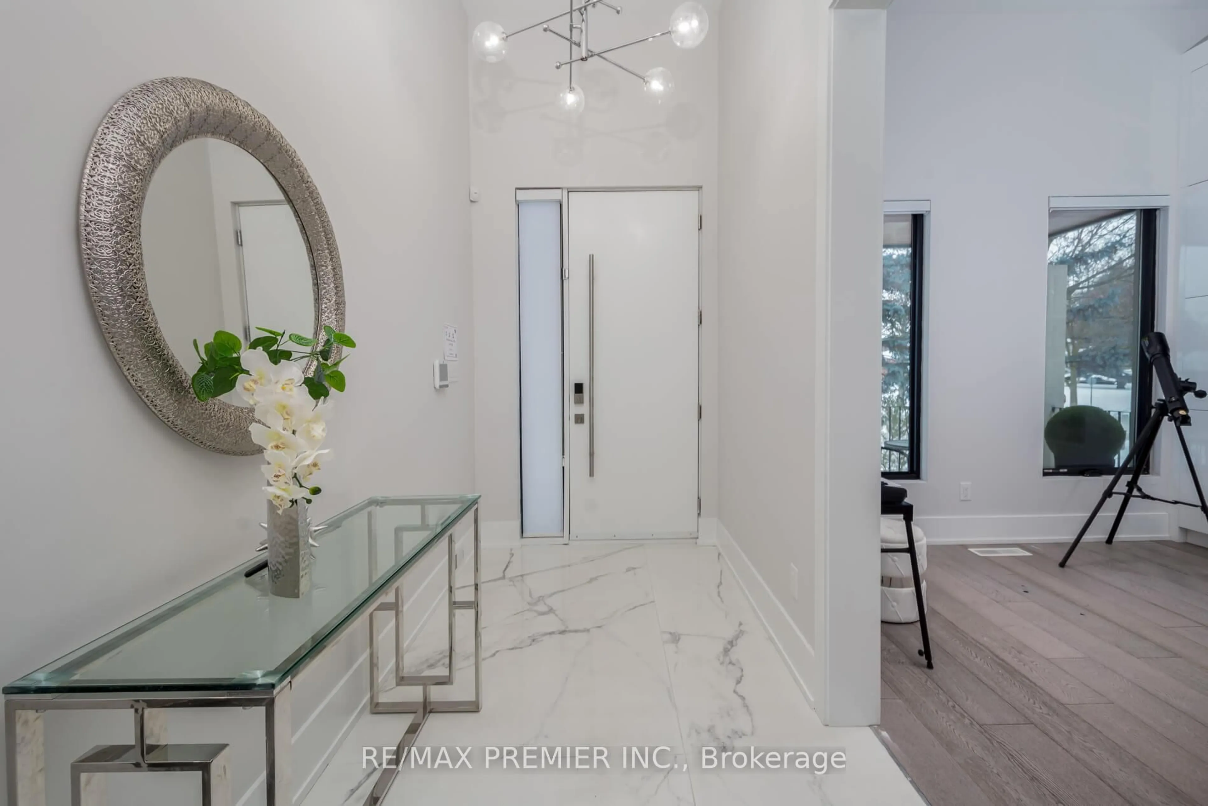 Indoor entryway for 63 Pioneer Lane, Vaughan Ontario L4L 2J2