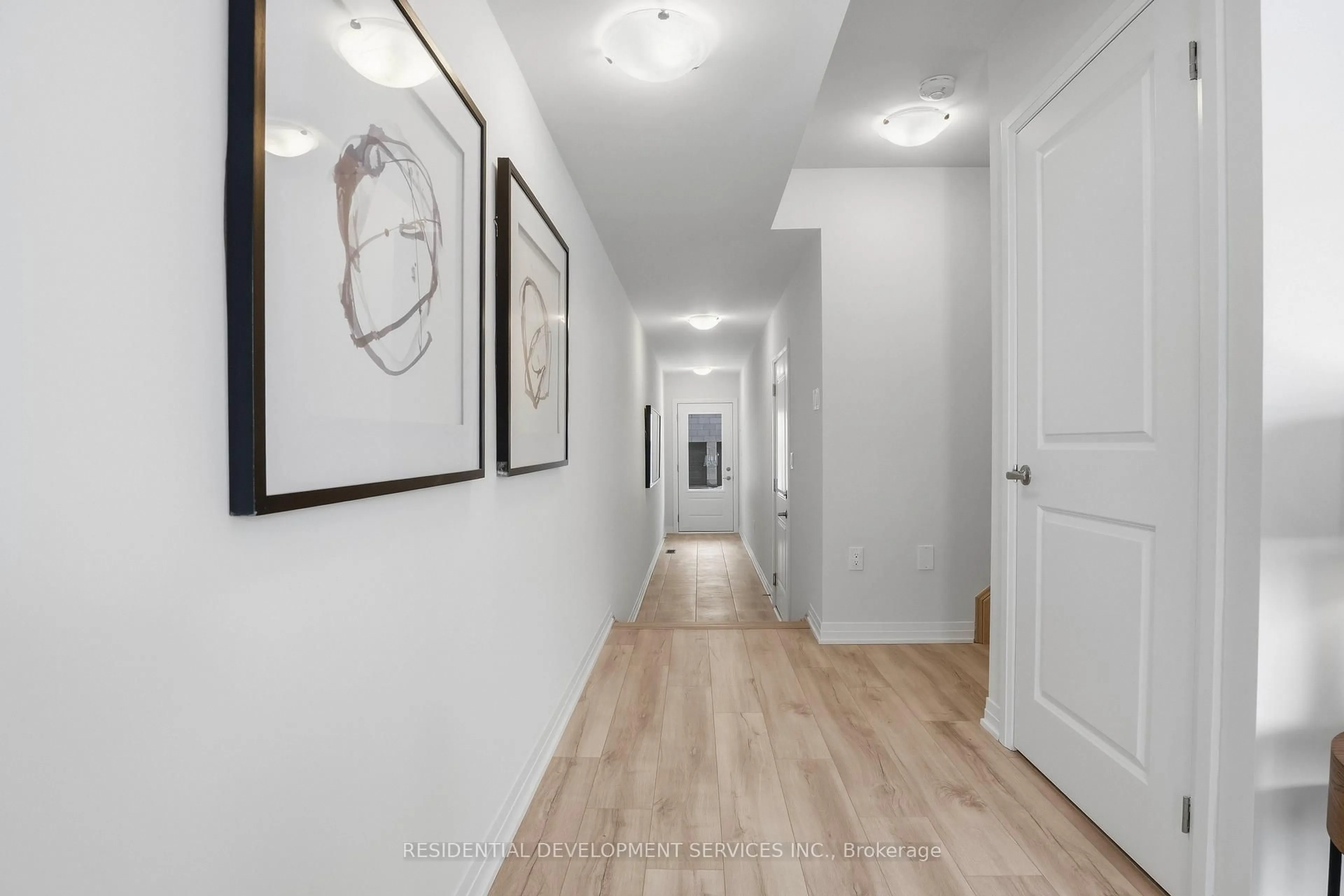 Indoor entryway for 53 George Bales Lane, Richmond Hill Ontario L4S 0P9