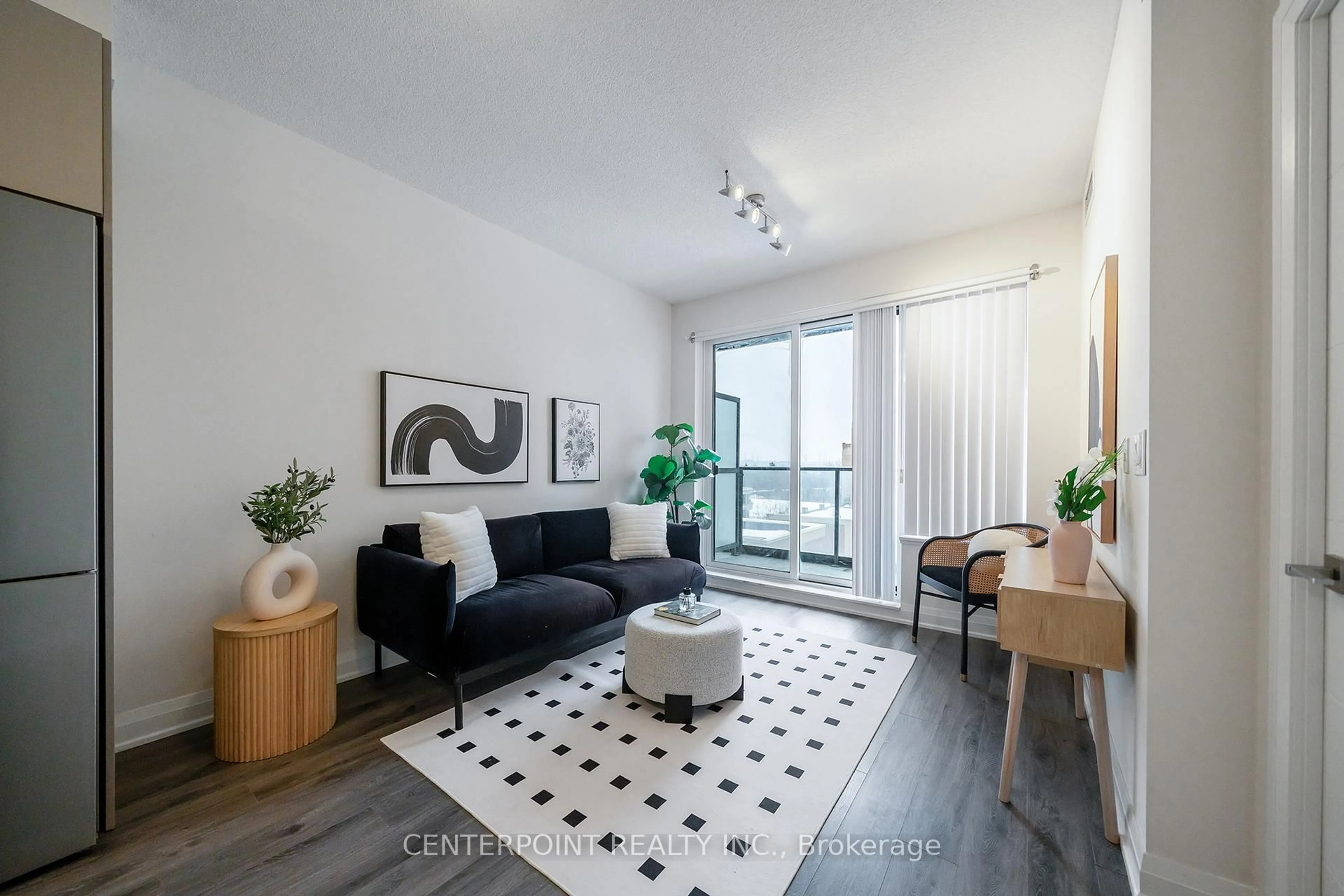 Living room with furniture, unknown for 28 Uptown Dr #627, Markham Ontario L3R 5M8