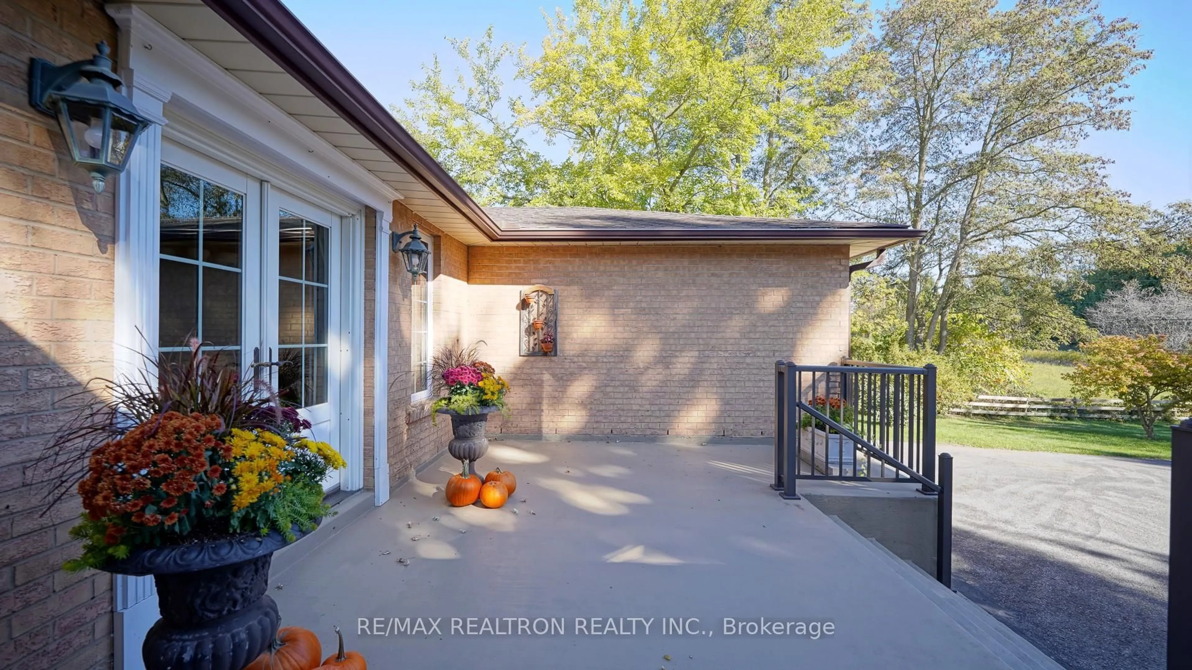 Unknown for 240 Webb Rd, Uxbridge Ontario L4A 7X4