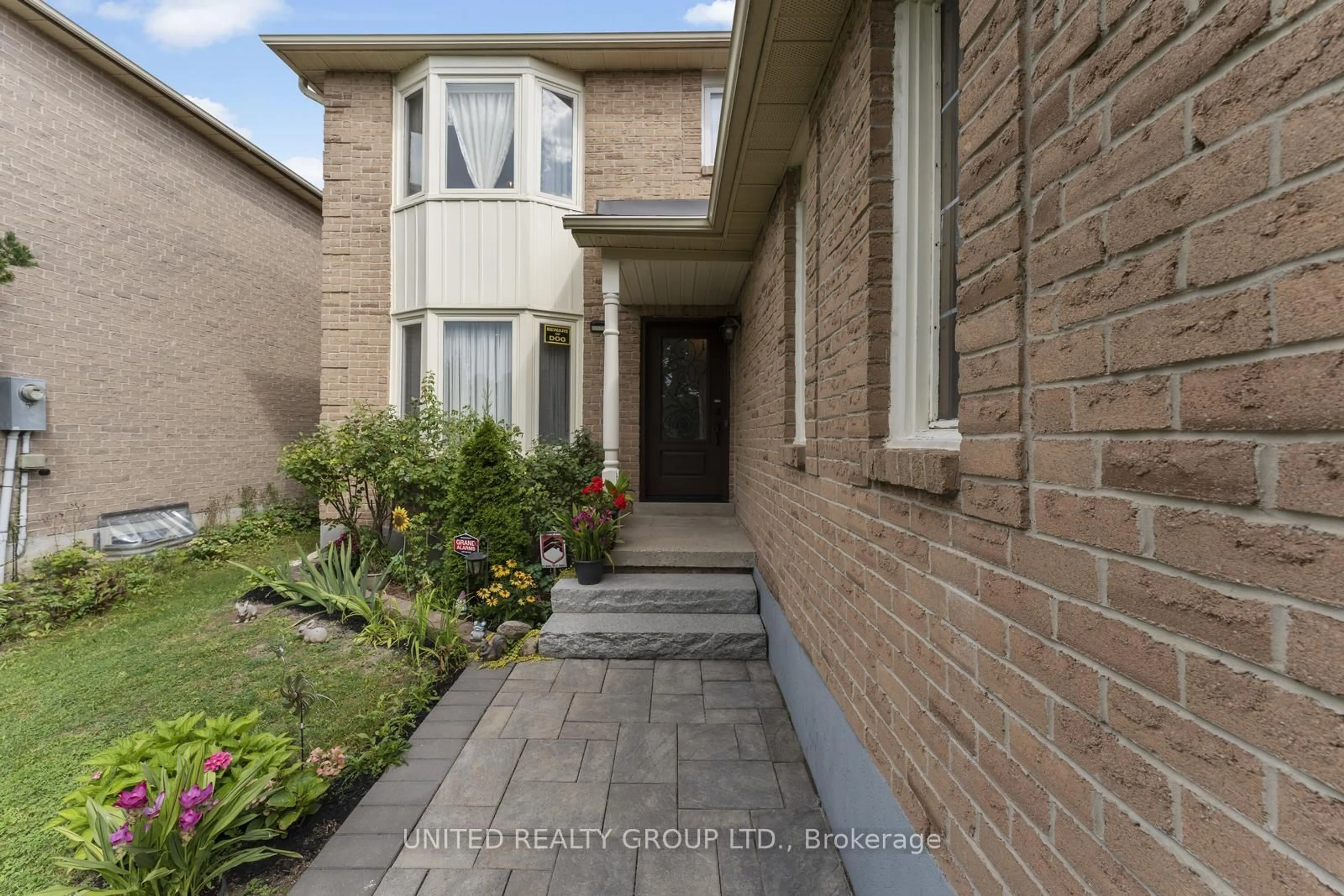 Home with brick exterior material, street for 127 O'Connor Cres, Richmond Hill Ontario L4C 7R7