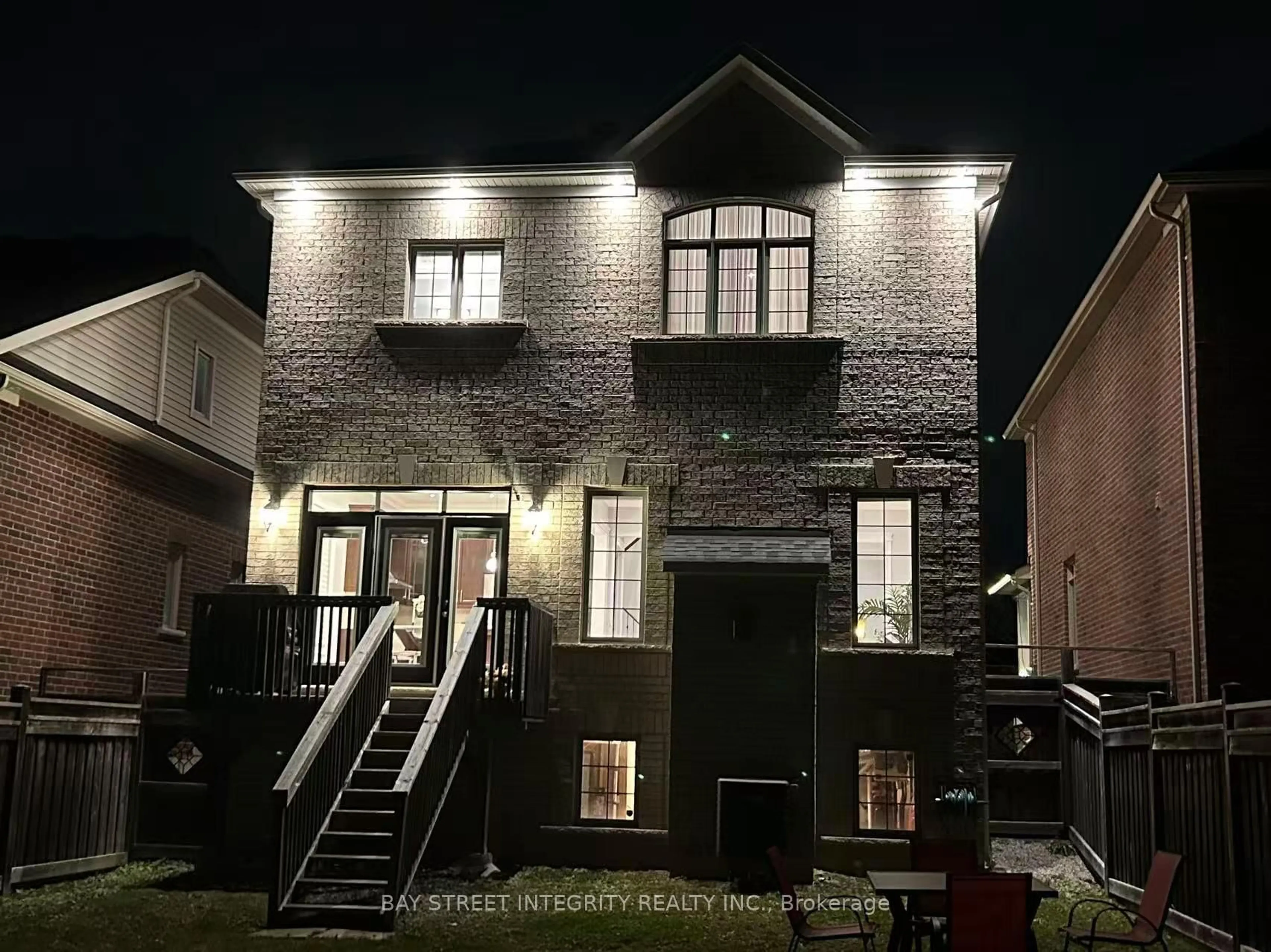 Home with brick exterior material, street for 170 Crane St, Aurora Ontario L4G 0W2