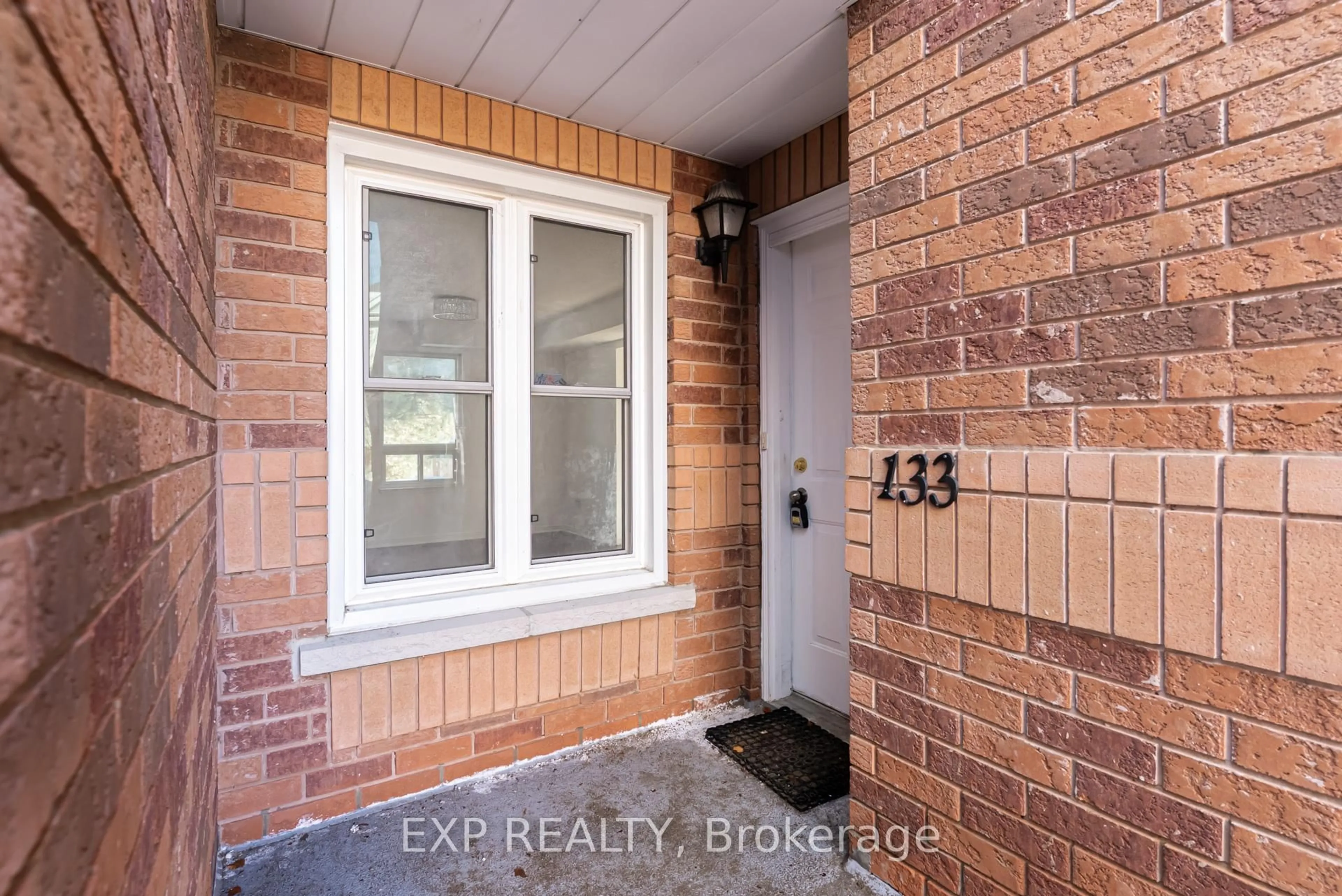 Indoor entryway for 12421 Ninth Line #133, Whitchurch-Stouffville Ontario L4A 1J3