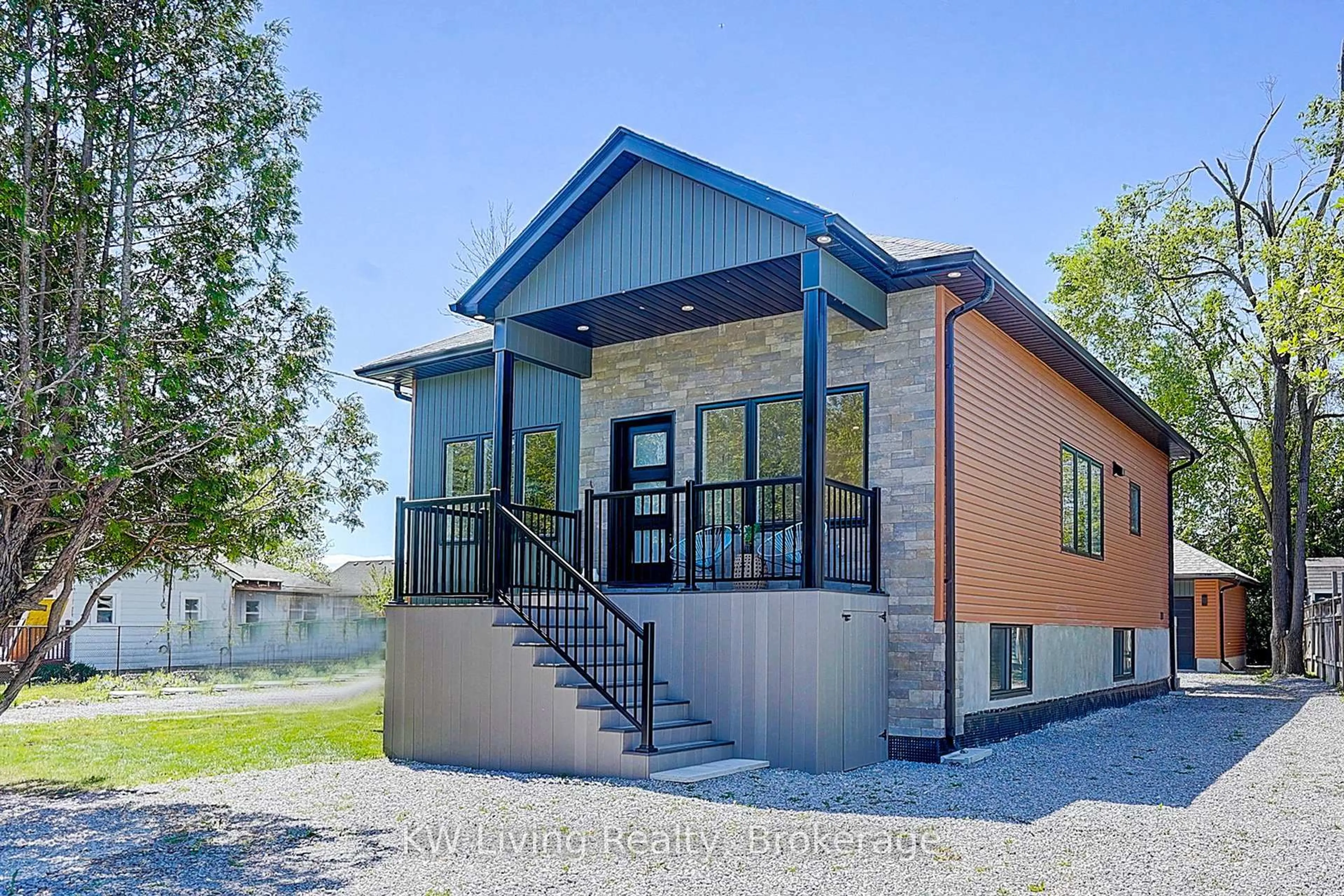 Home with brick exterior material, building for 15 Farley Circ, Georgina Ontario L0E 1S0