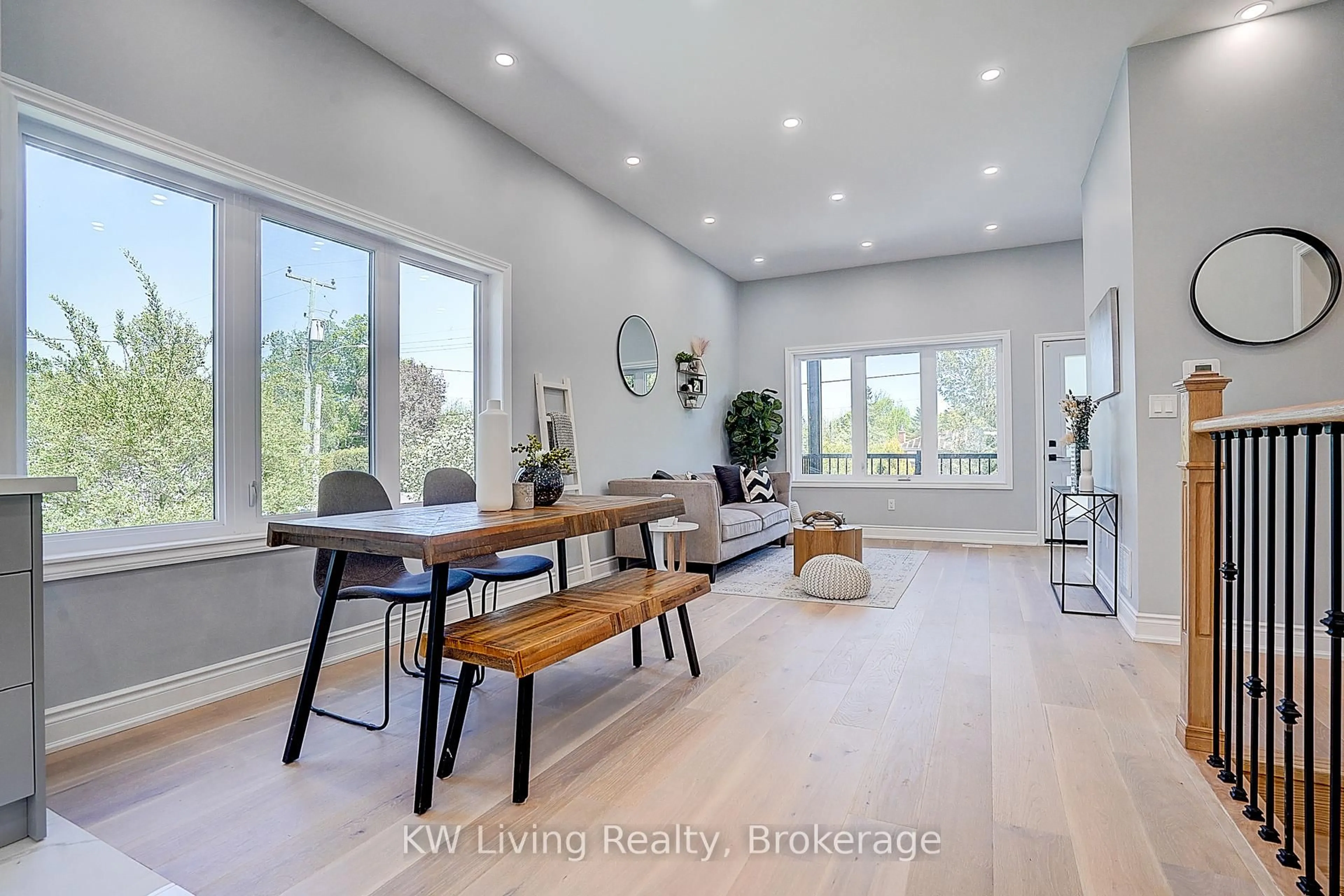 Unknown for 15 Farley Circ, Georgina Ontario L0E 1S0