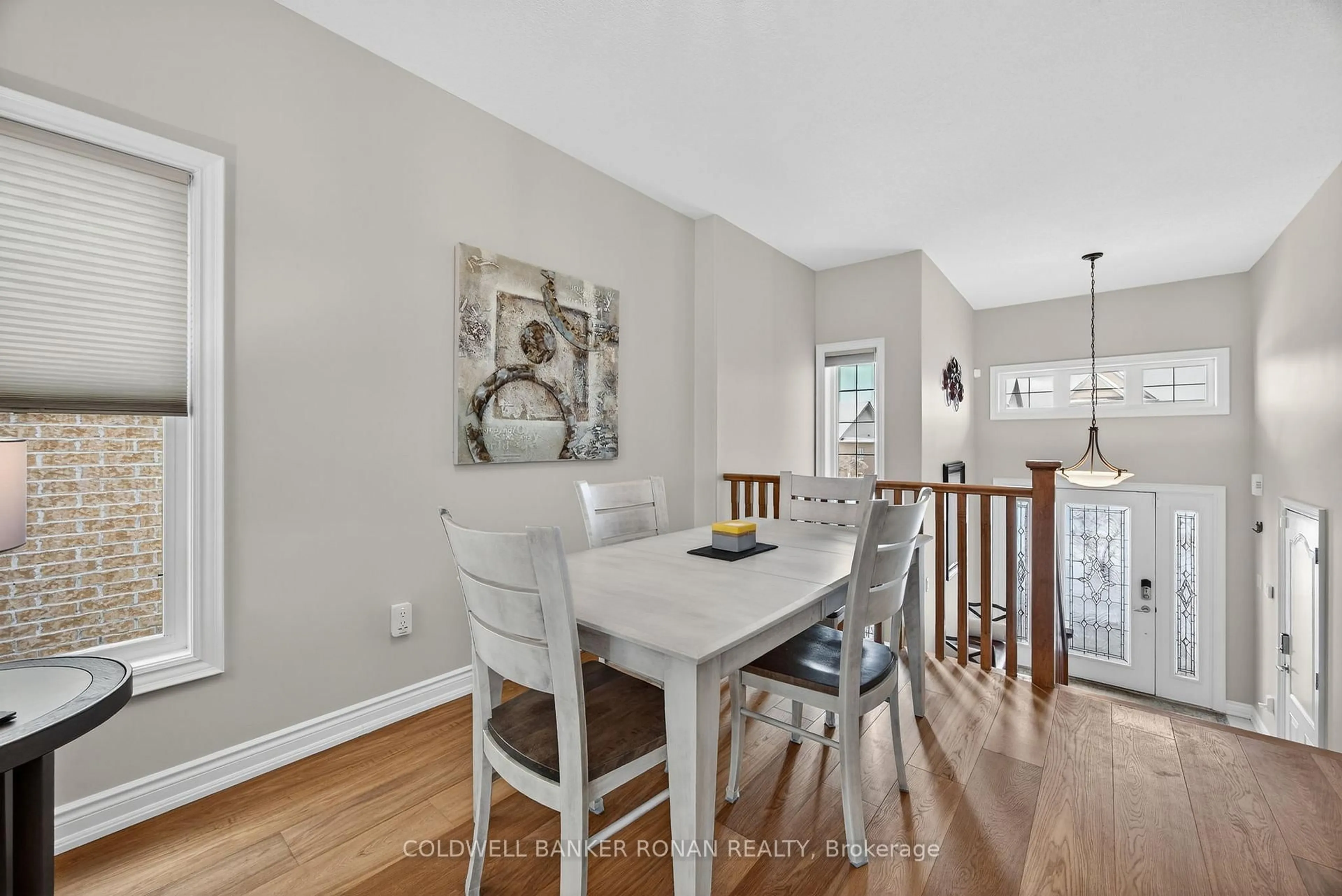 Dining room, wood/laminate floor for 126 Gray Ave, New Tecumseth Ontario L9R 0G4