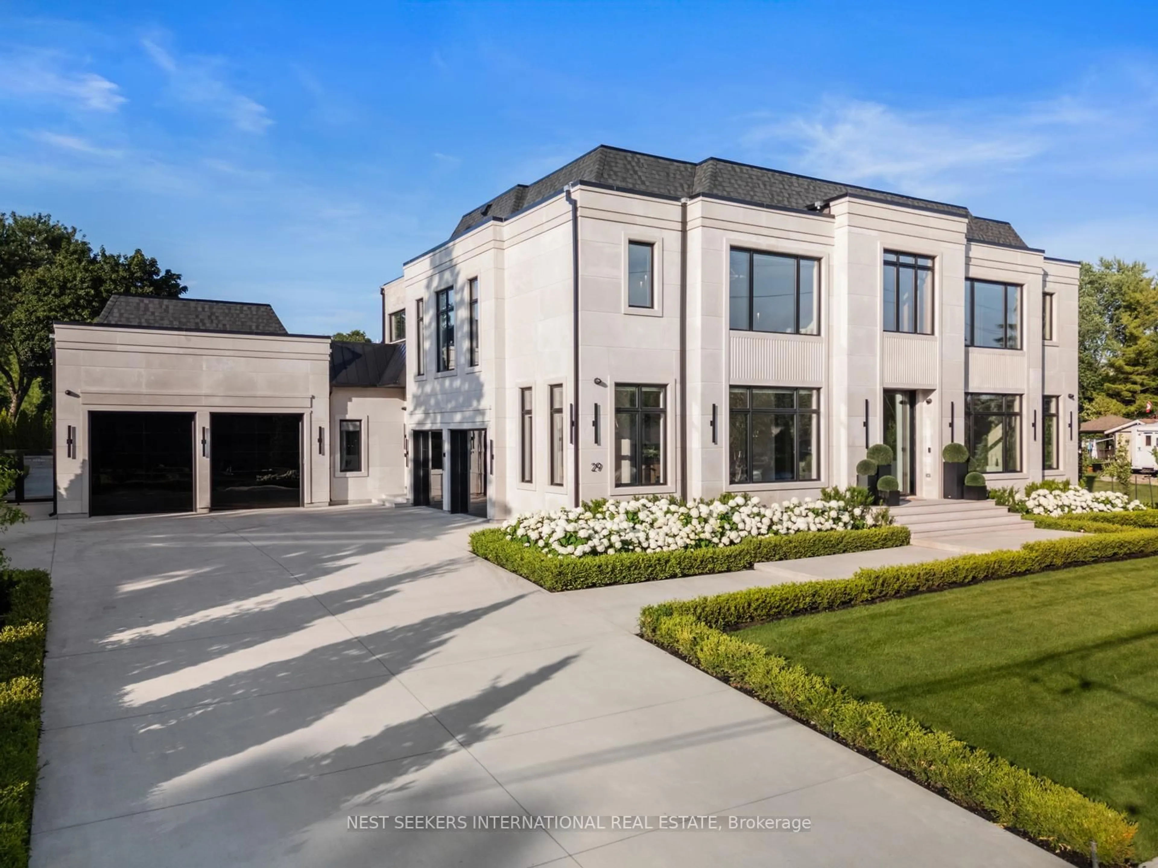 Home with brick exterior material, street for 29 Greenside Dr, King Ontario L0G 1N0