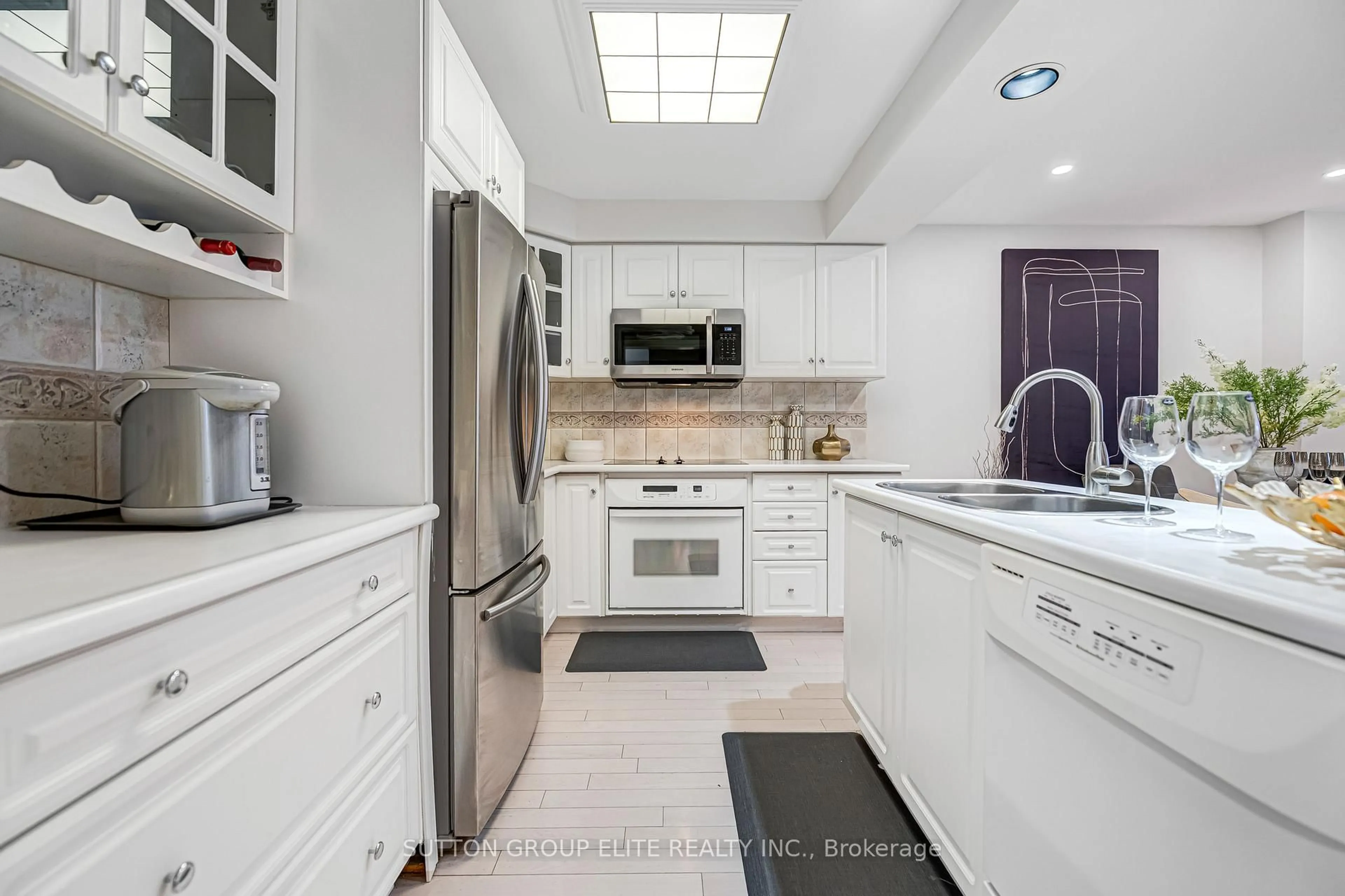 Unknown for 63 Ochalski Rd, Aurora Ontario L4G 7J3