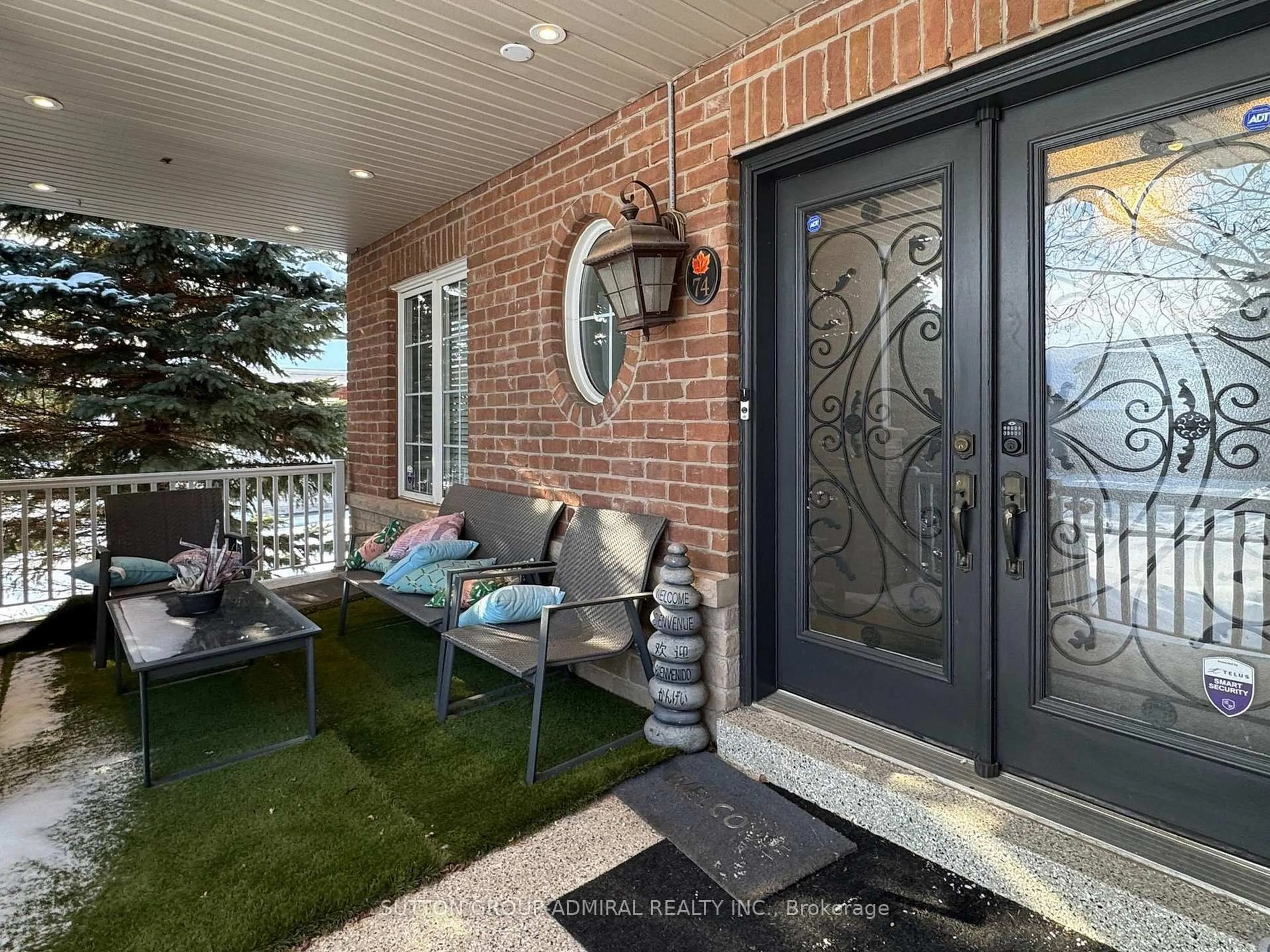 Indoor entryway for 74 Kootenay Rdge, Vaughan Ontario L6A 2V9