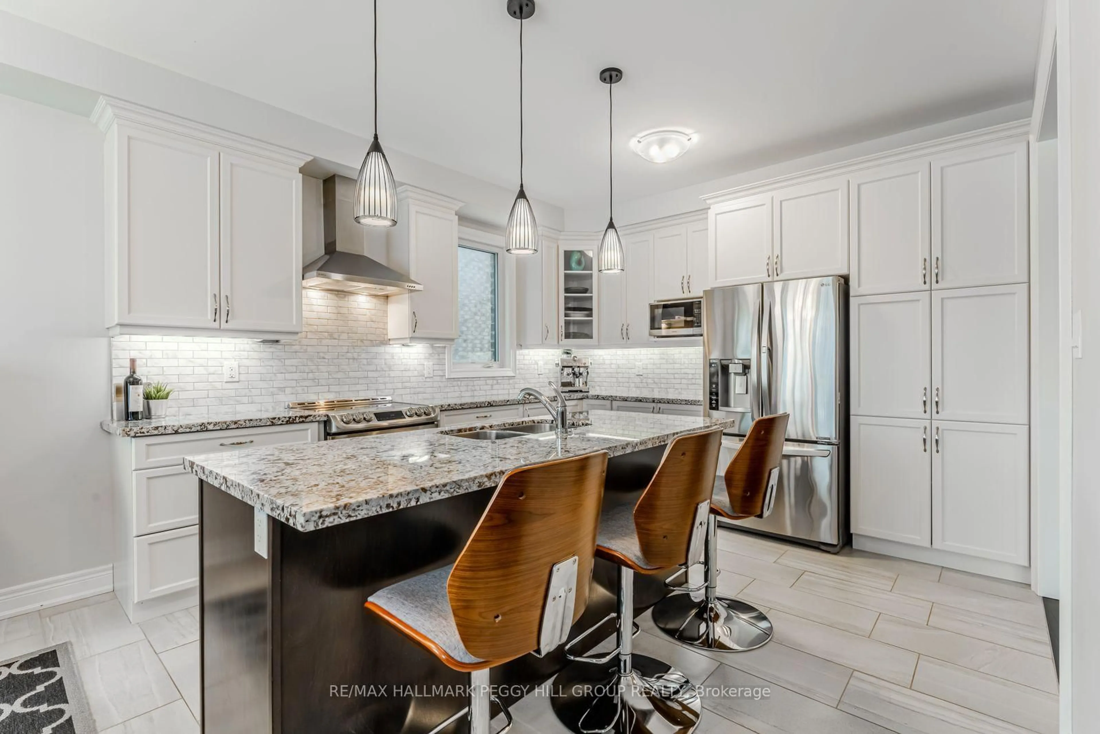 Open concept kitchen, ceramic/tile floor for 1312 Butler St, Innisfil Ontario L9S 0L4