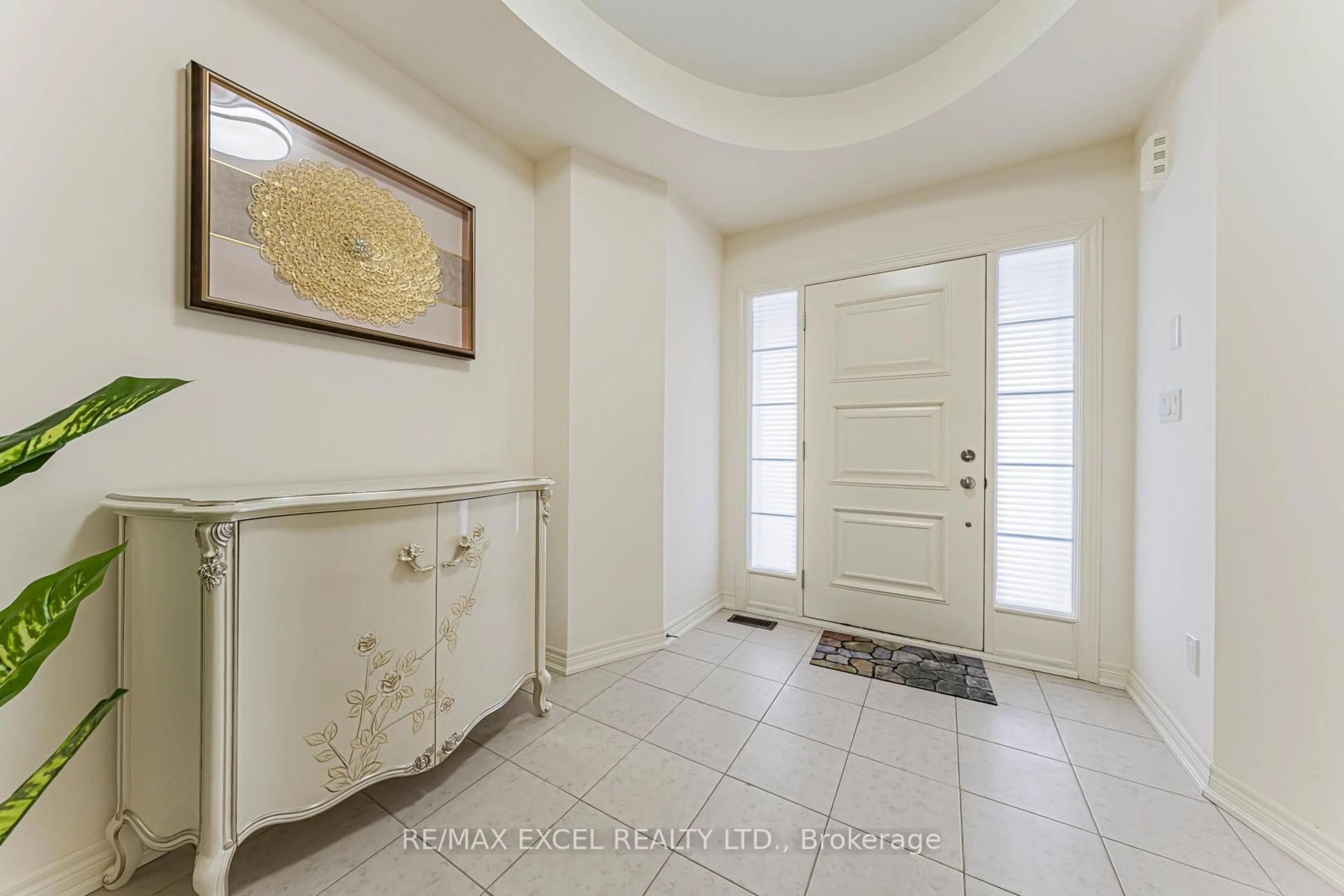 Indoor entryway for 83 Baldry Ave, Vaughan Ontario L6A 4X9