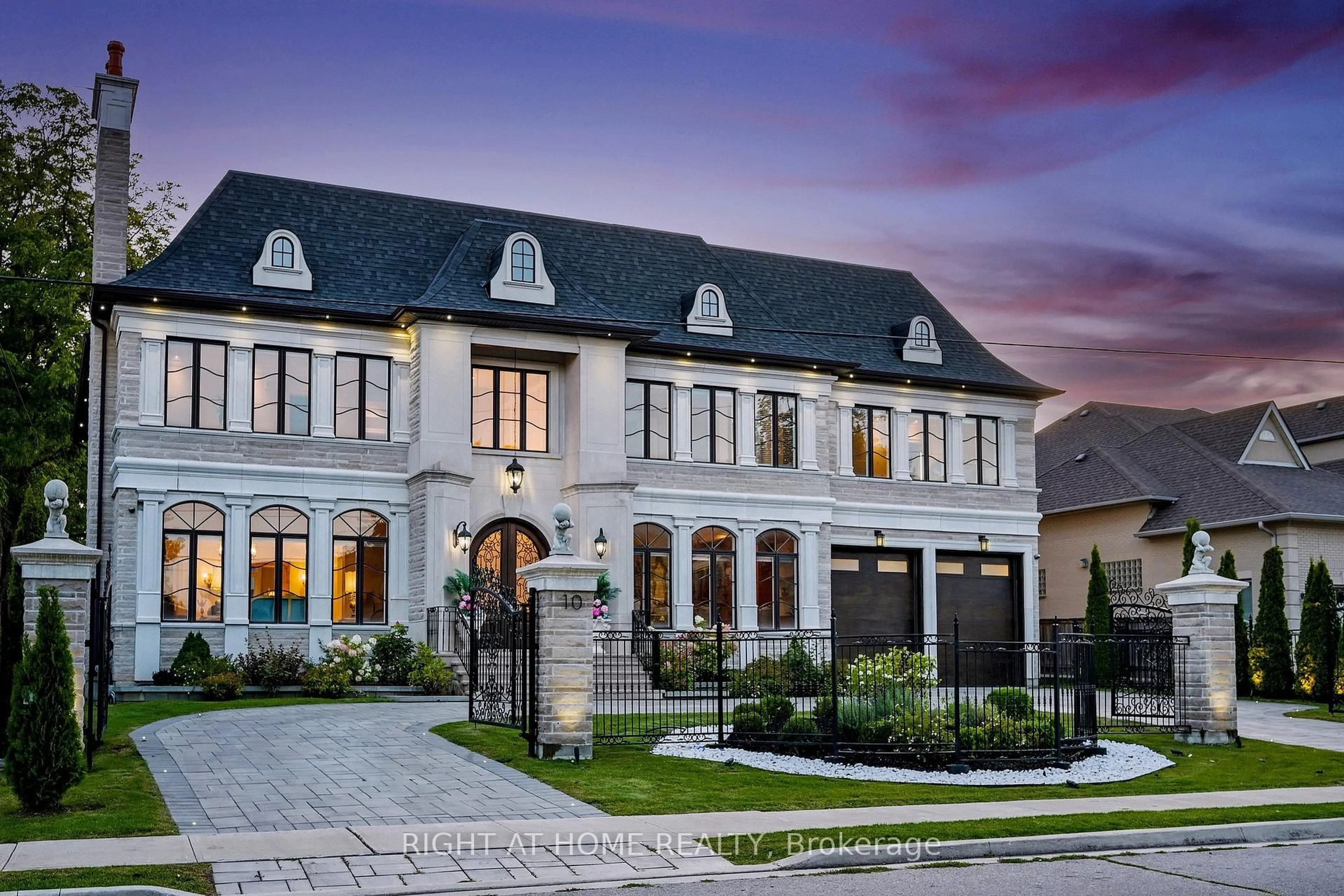 Home with brick exterior material, street for 10 Yongeview Ave, Richmond Hill Ontario L4C 7A4