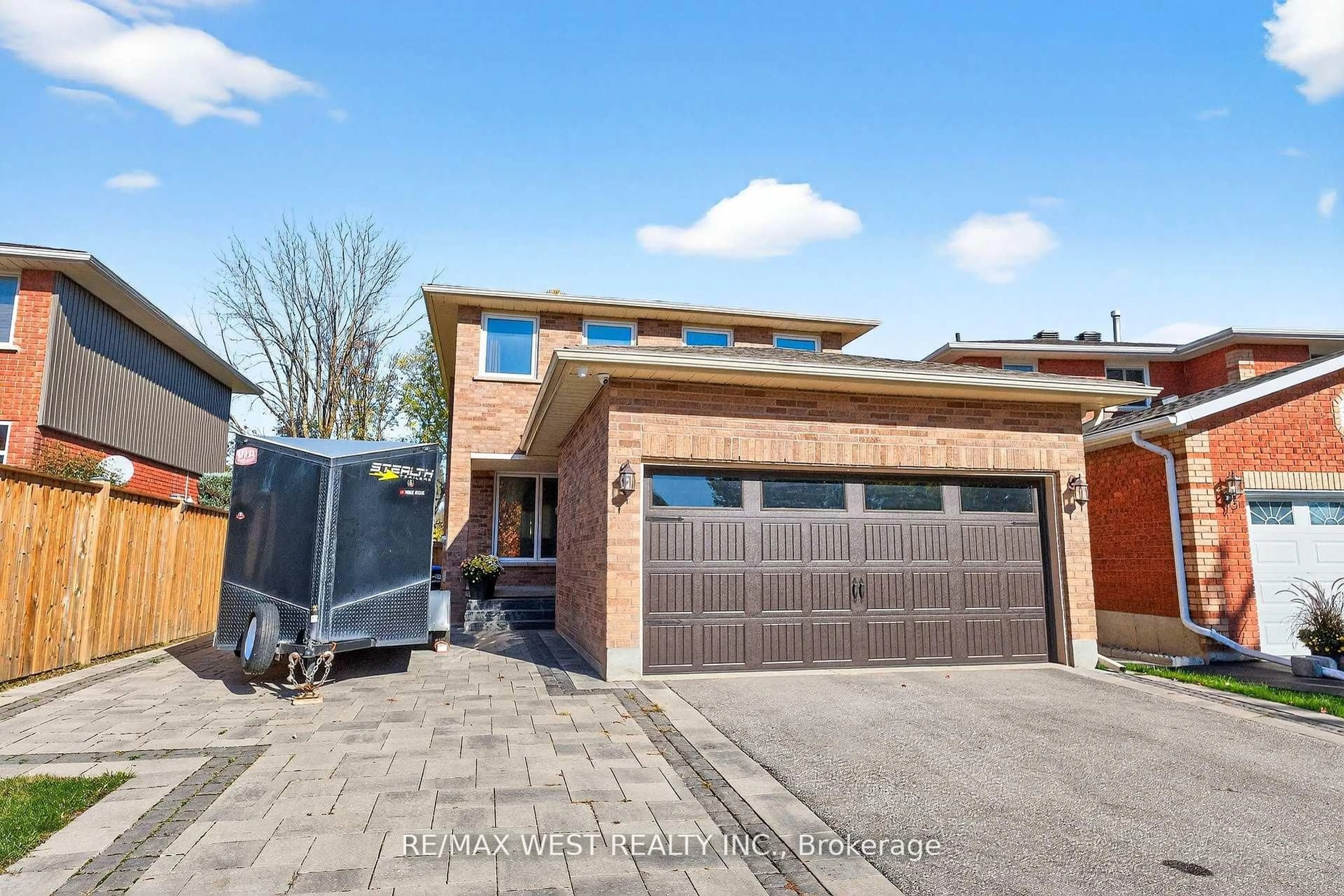 Home with brick exterior material, street for 100 Kerr Blvd, New Tecumseth Ontario L9R 1C6