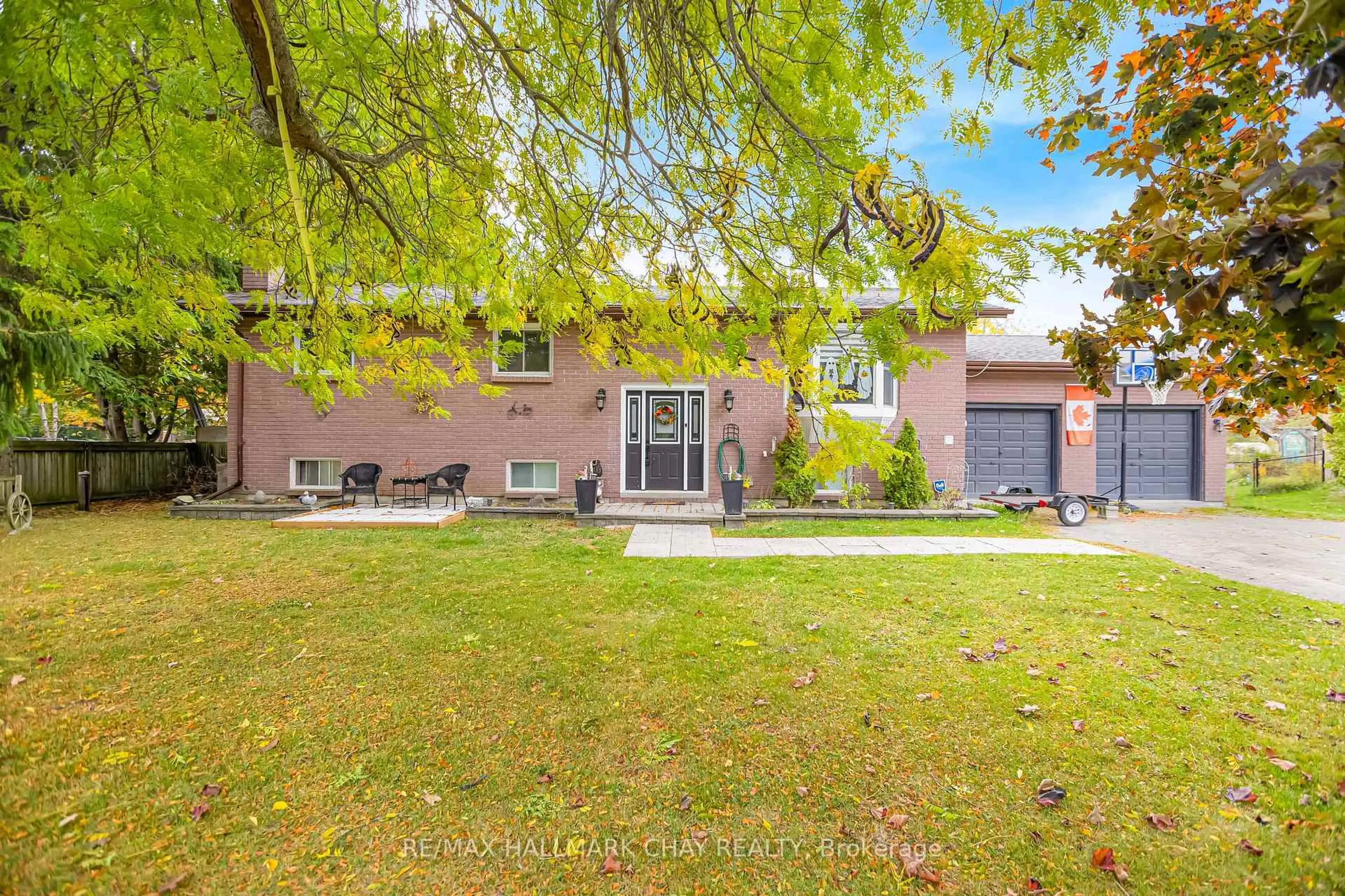 A pic from outside/outdoor area/front of a property/back of a property/a pic from drone, street for 20 Howard Ave, Brock Ontario L0K 1A0