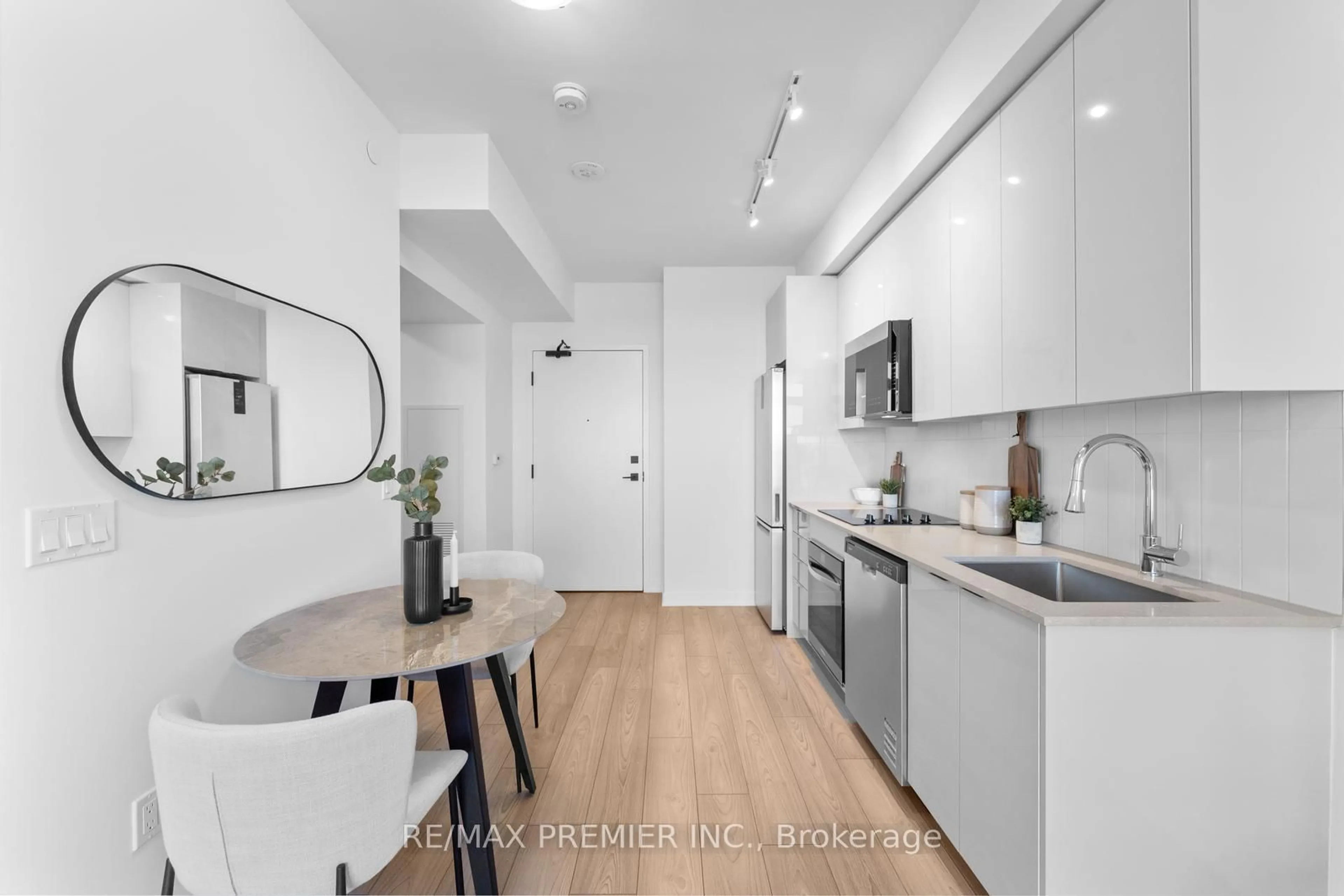 Open concept kitchen, unknown for 474 Caldari Rd #2206, Vaughan Ontario L4K 0R5