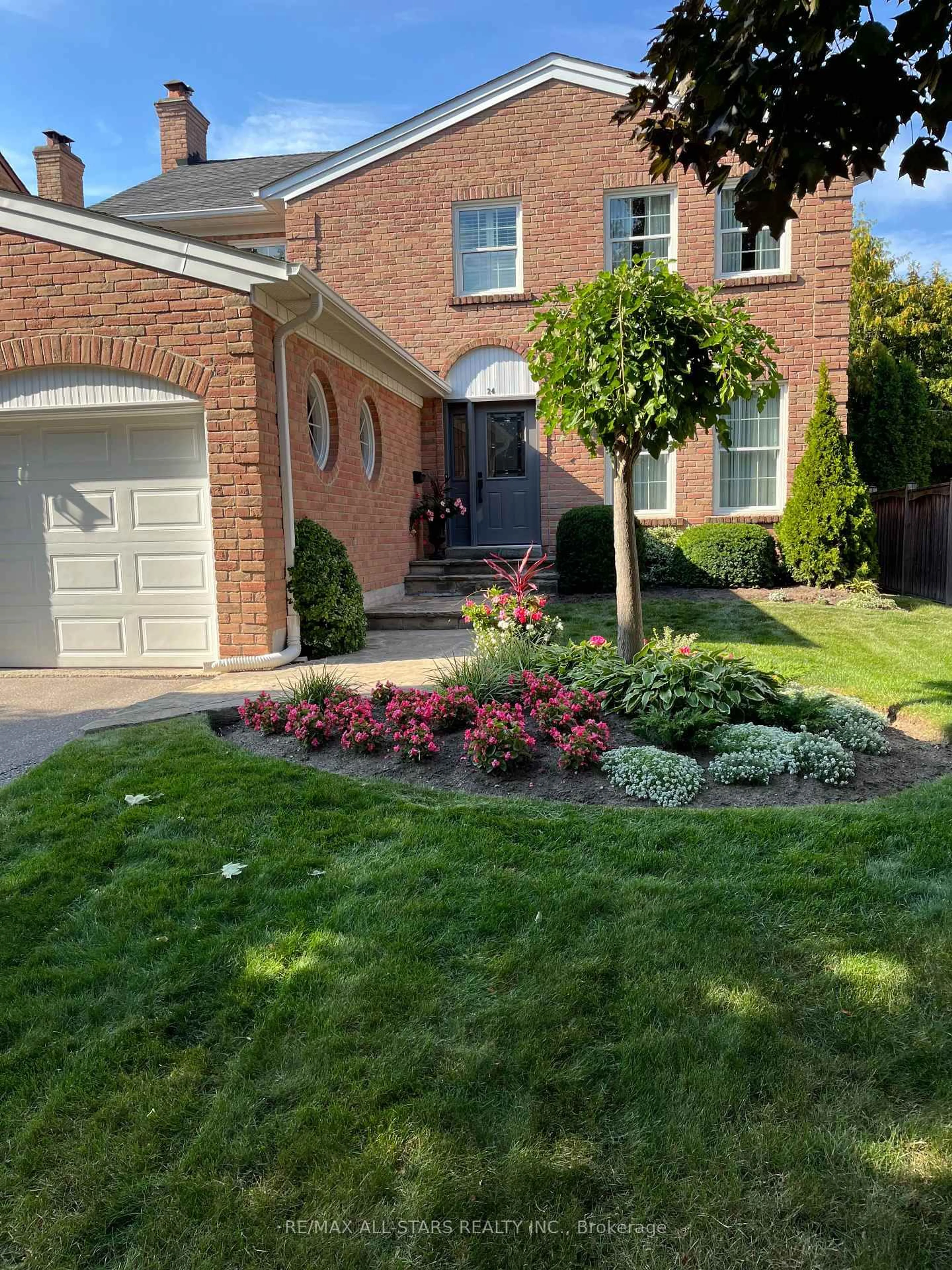 Home with brick exterior material, street for 24 Ferndell Circ, Markham Ontario L3R 3Y8