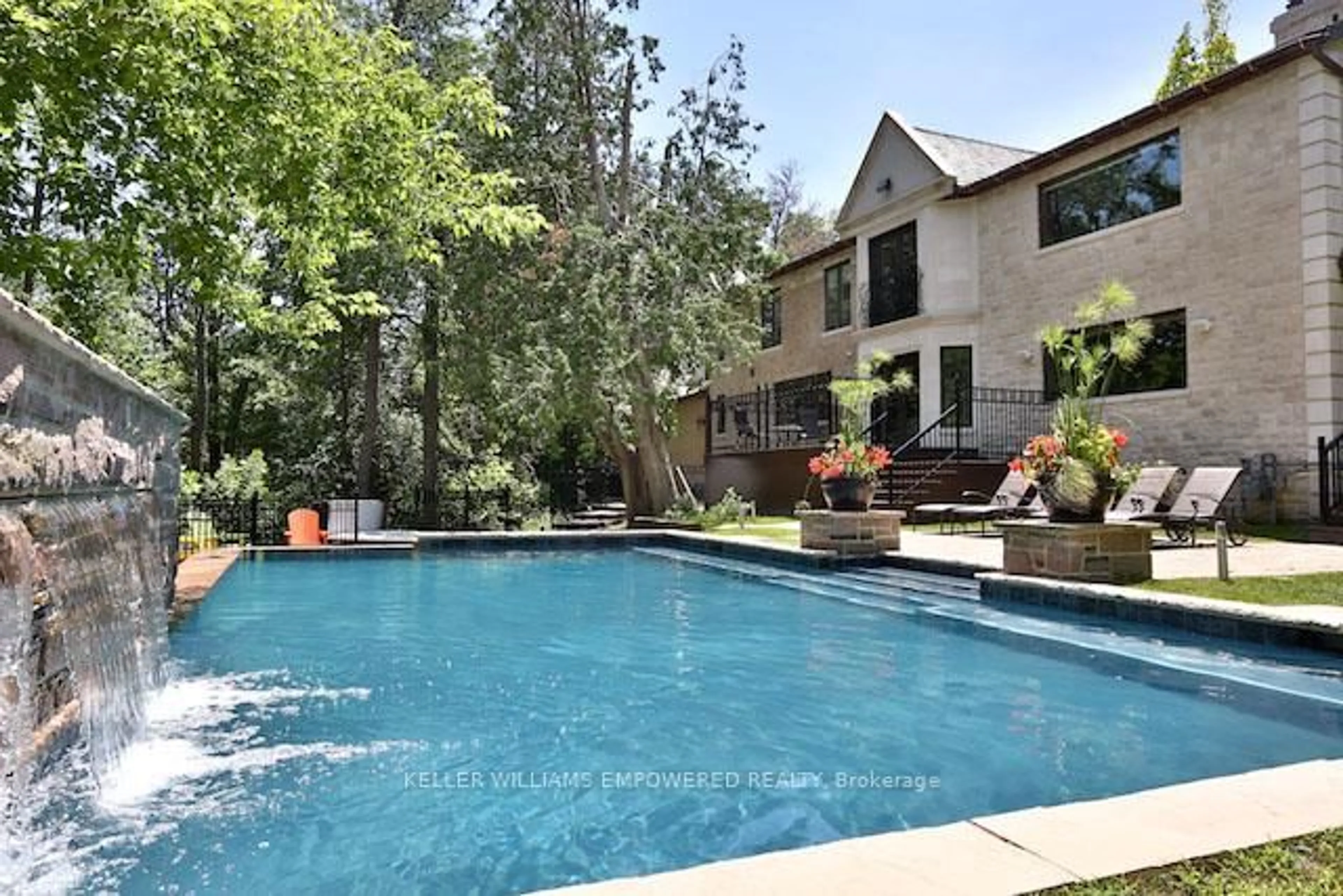 Pool for 43 Woodland Acres Cres, Vaughan Ontario L6A 1G1