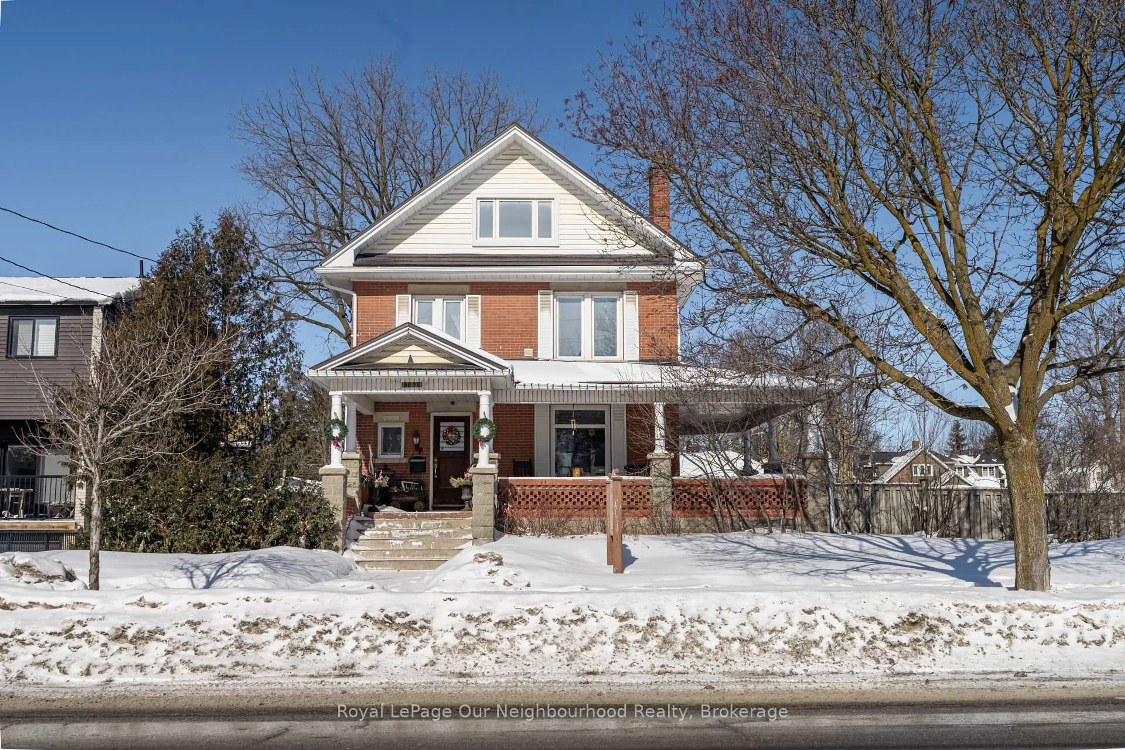 Home with brick exterior material, street for 6038 Main St, Whitchurch-Stouffville Ontario L4A 1B8