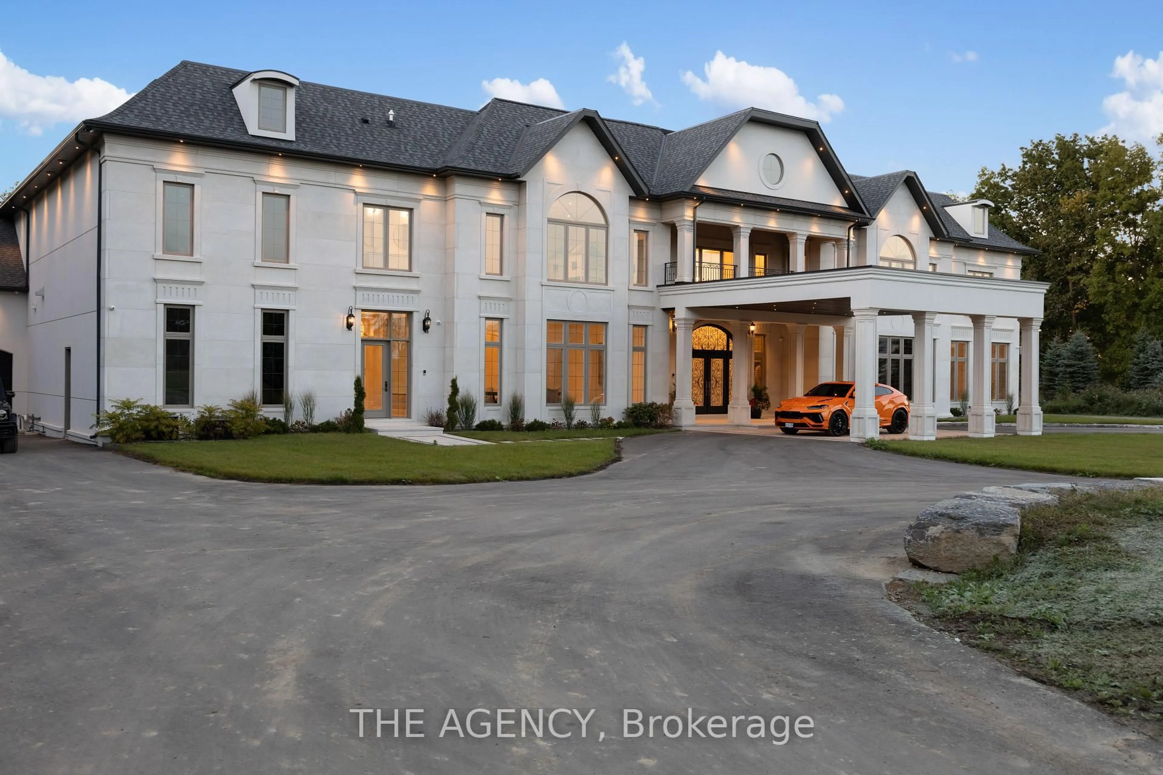 Unknown for 3310 18th Side rd, King Ontario L7B 0H4