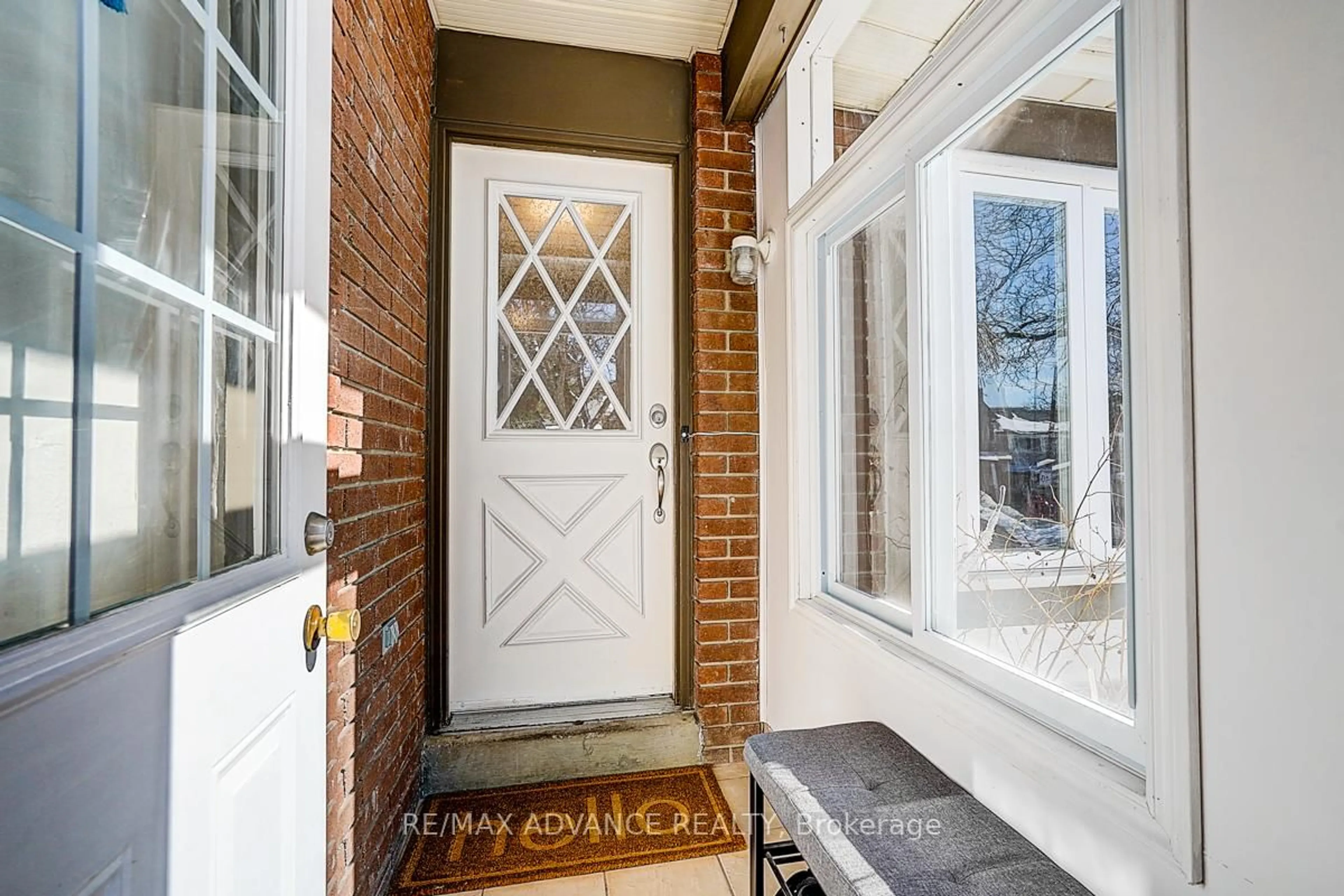 Indoor entryway for 25 West Borough St, Markham Ontario L3T 4V6