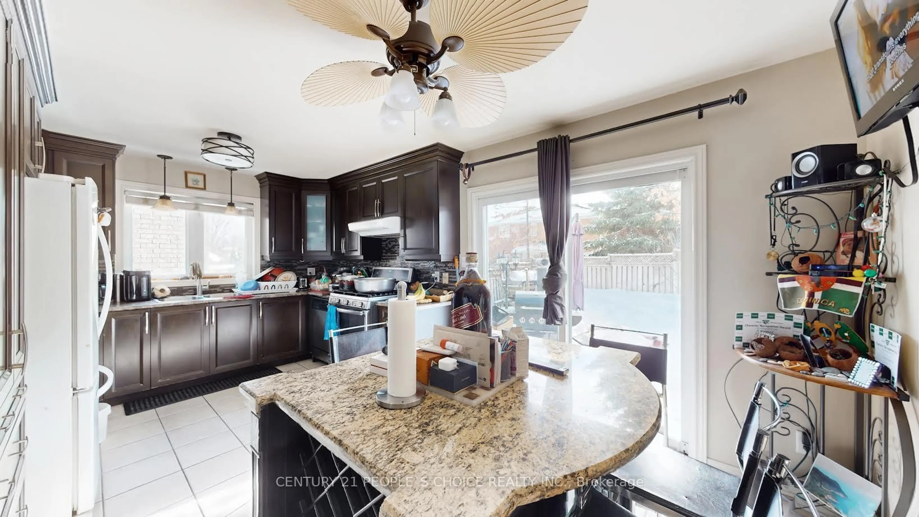 Open concept kitchen, ceramic/tile floor for 9 Roughley St, Bradford West Gwillimbury Ontario L3Z 3B2