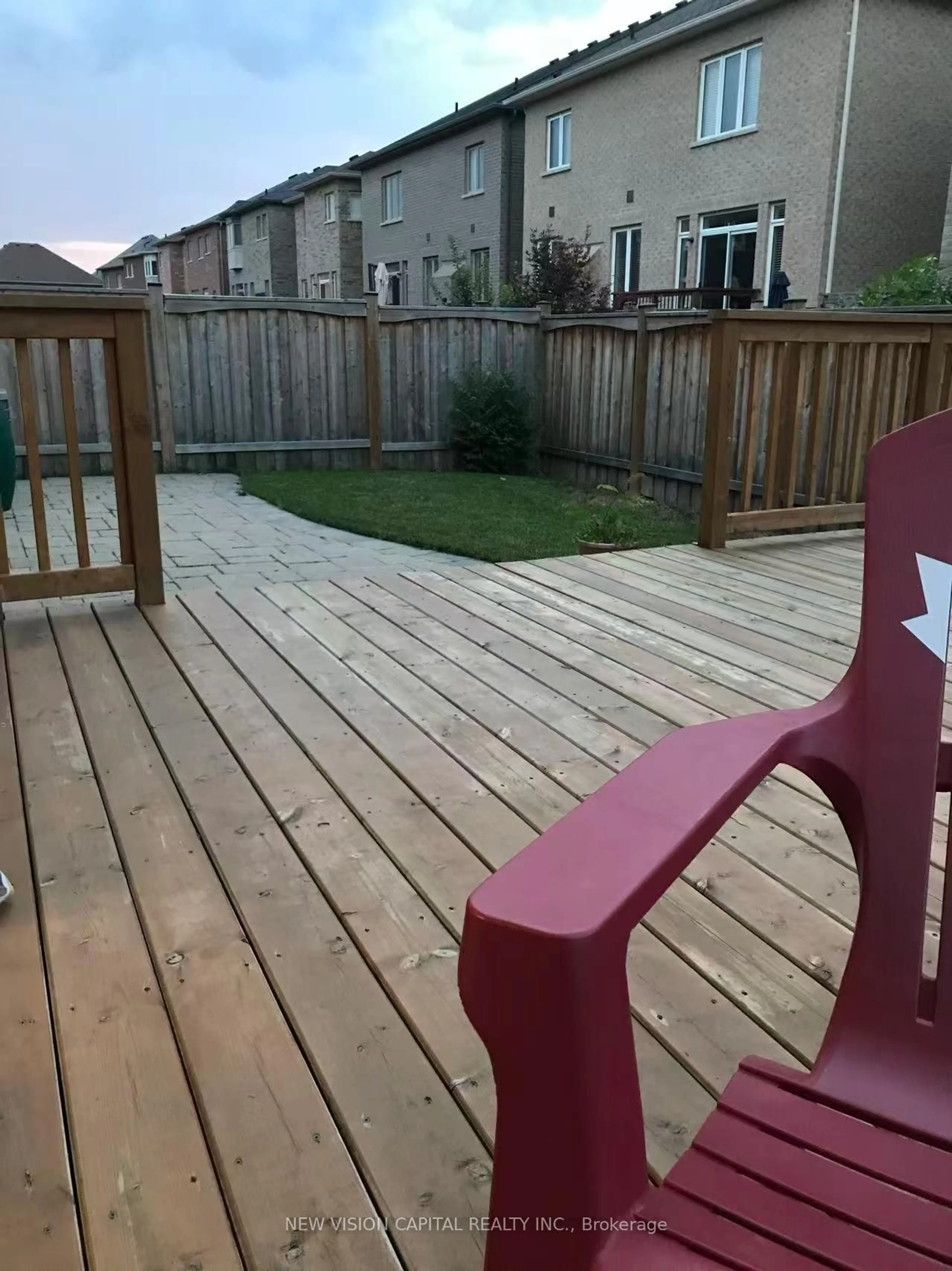 Patio, street for 102 Hua Du Ave, Markham Ontario L6C 0R2