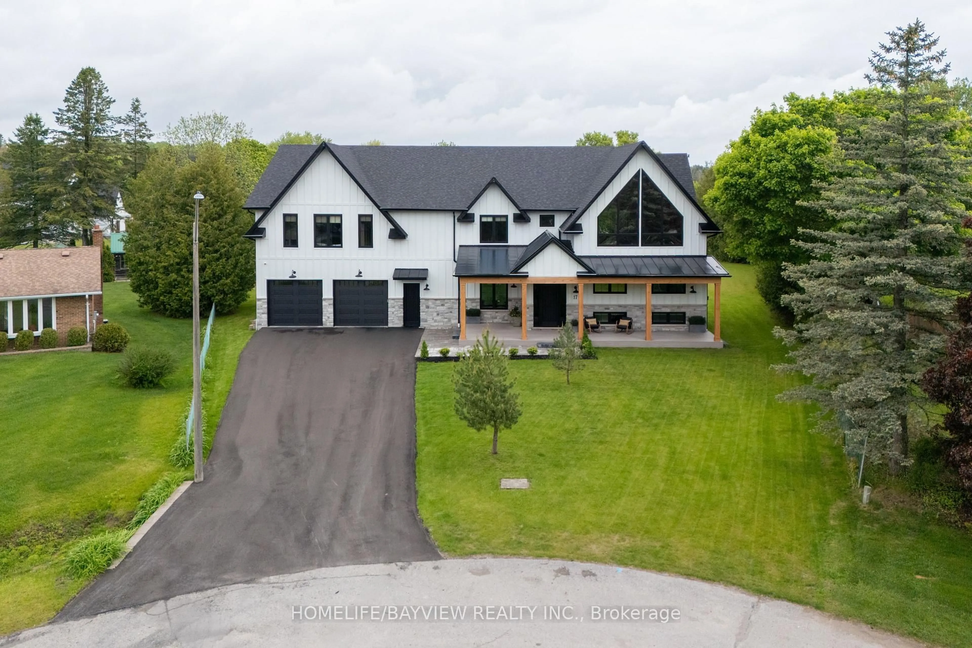 A pic from outside/outdoor area/front of a property/back of a property/a pic from drone, unknown for 17 Jasmine Cres, Whitchurch-Stouffville Ontario L4A 3H4