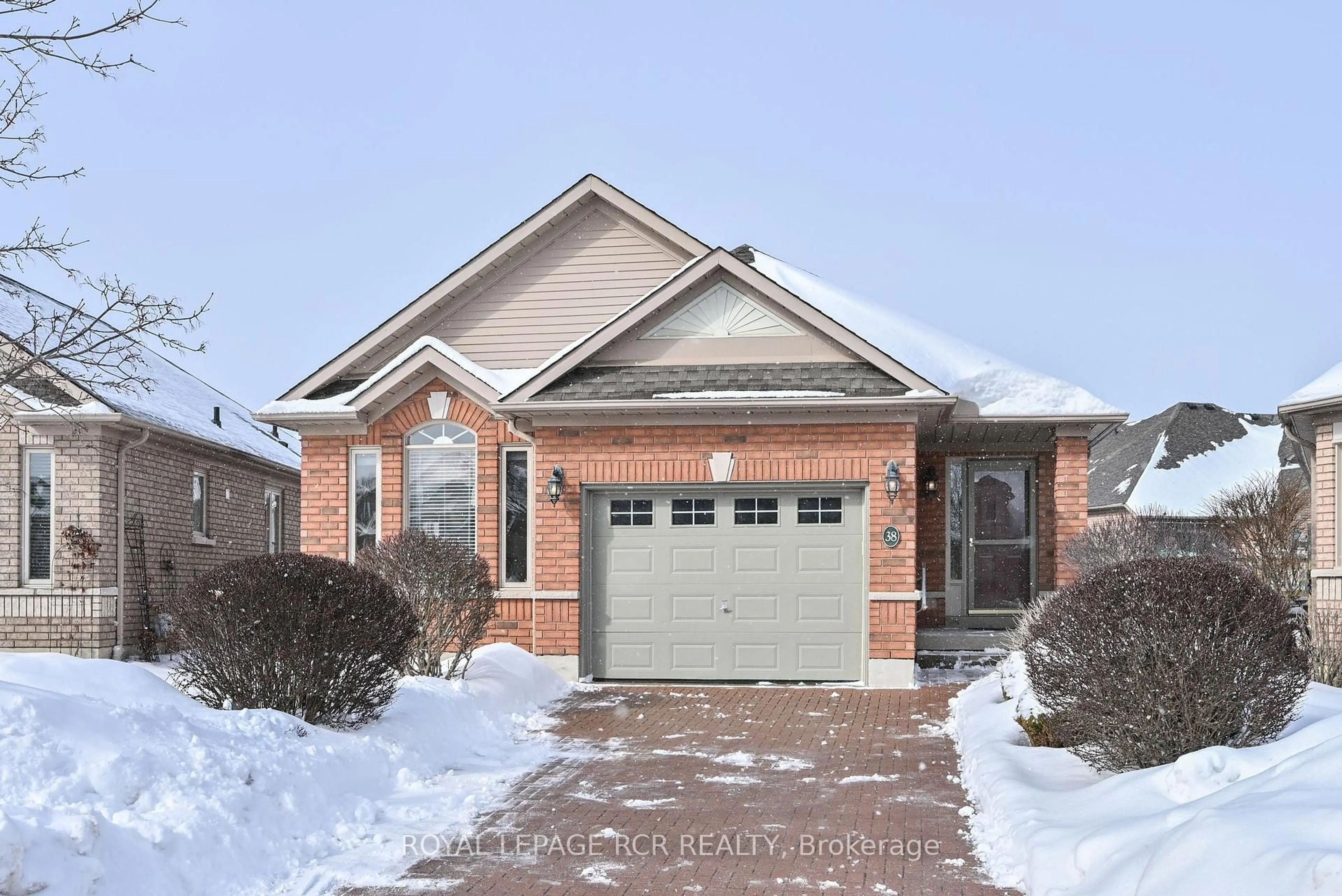 Home with brick exterior material, street for 38 Bella Vista Tr, New Tecumseth Ontario L9R 2C6