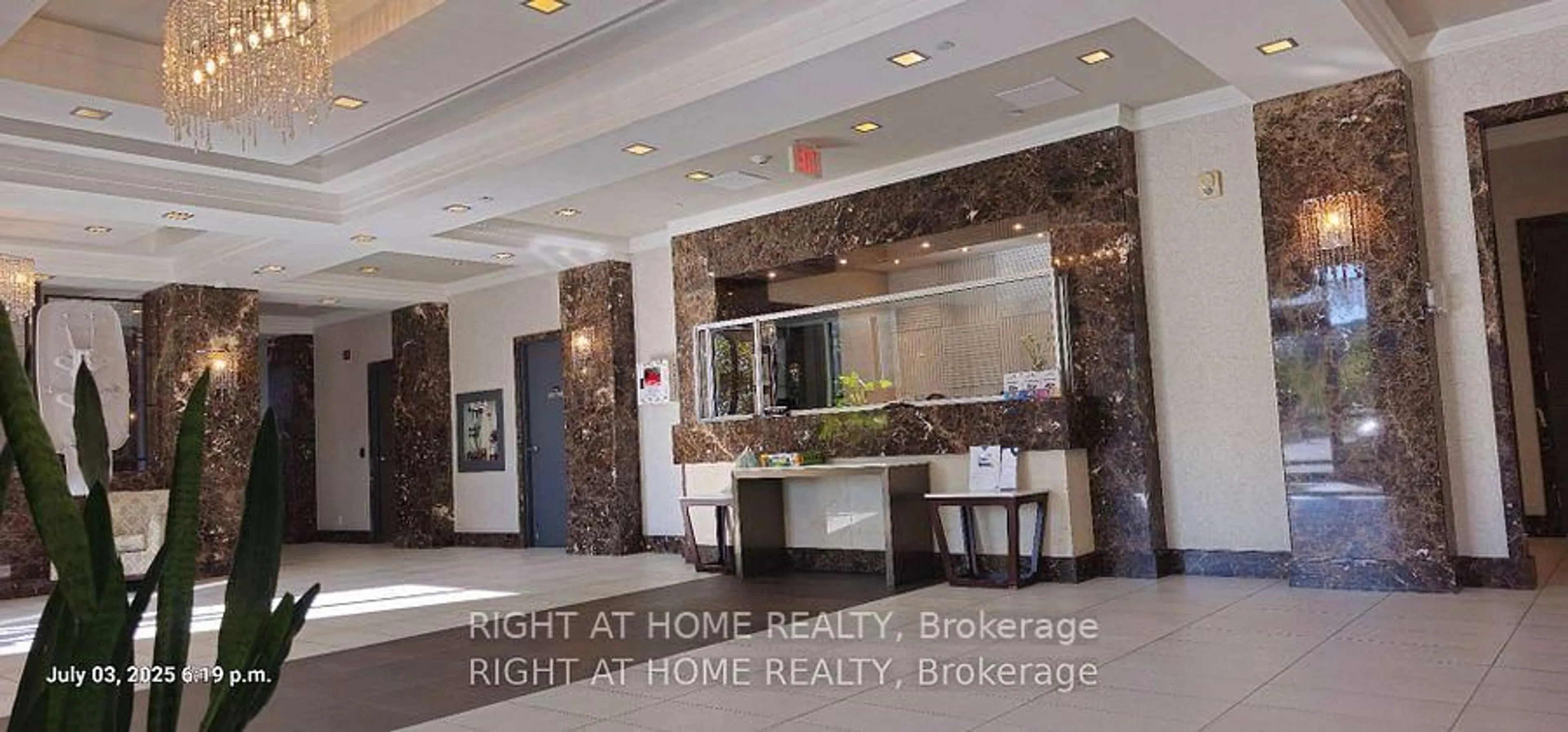 Lobby for 376 Highway 7 #1007, Richmond Hill Ontario L4B 0C7