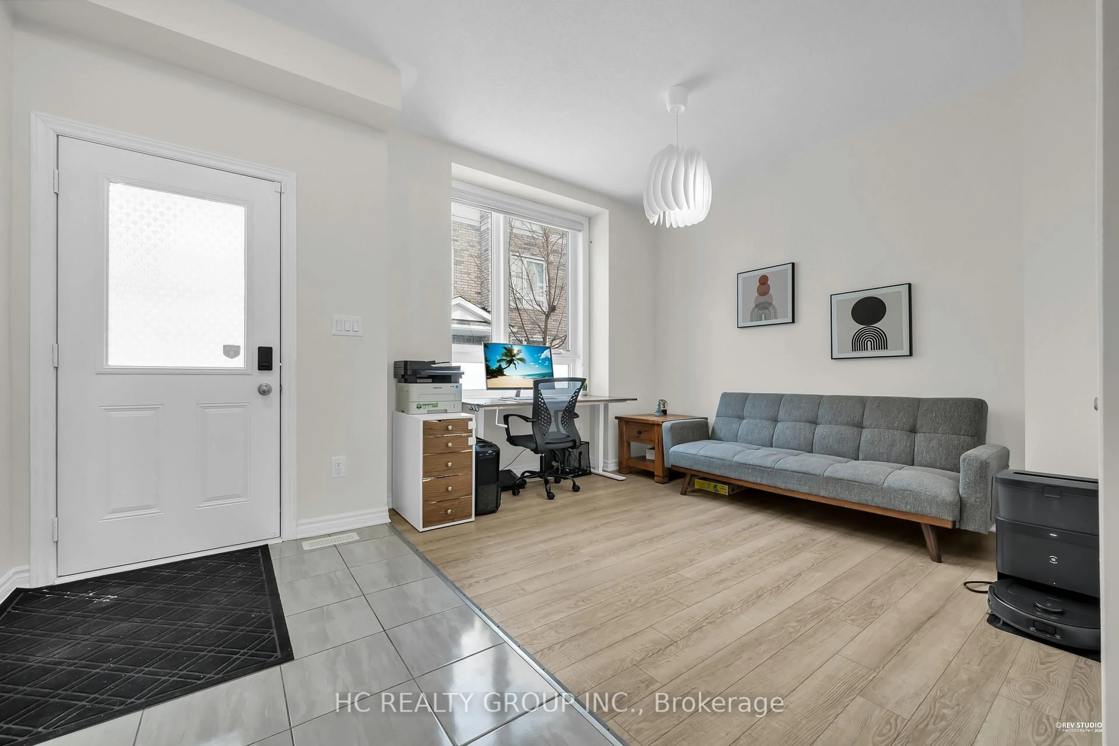 Living room with furniture, unknown for 64 Chicago Lane, Markham Ontario L6E 0V6