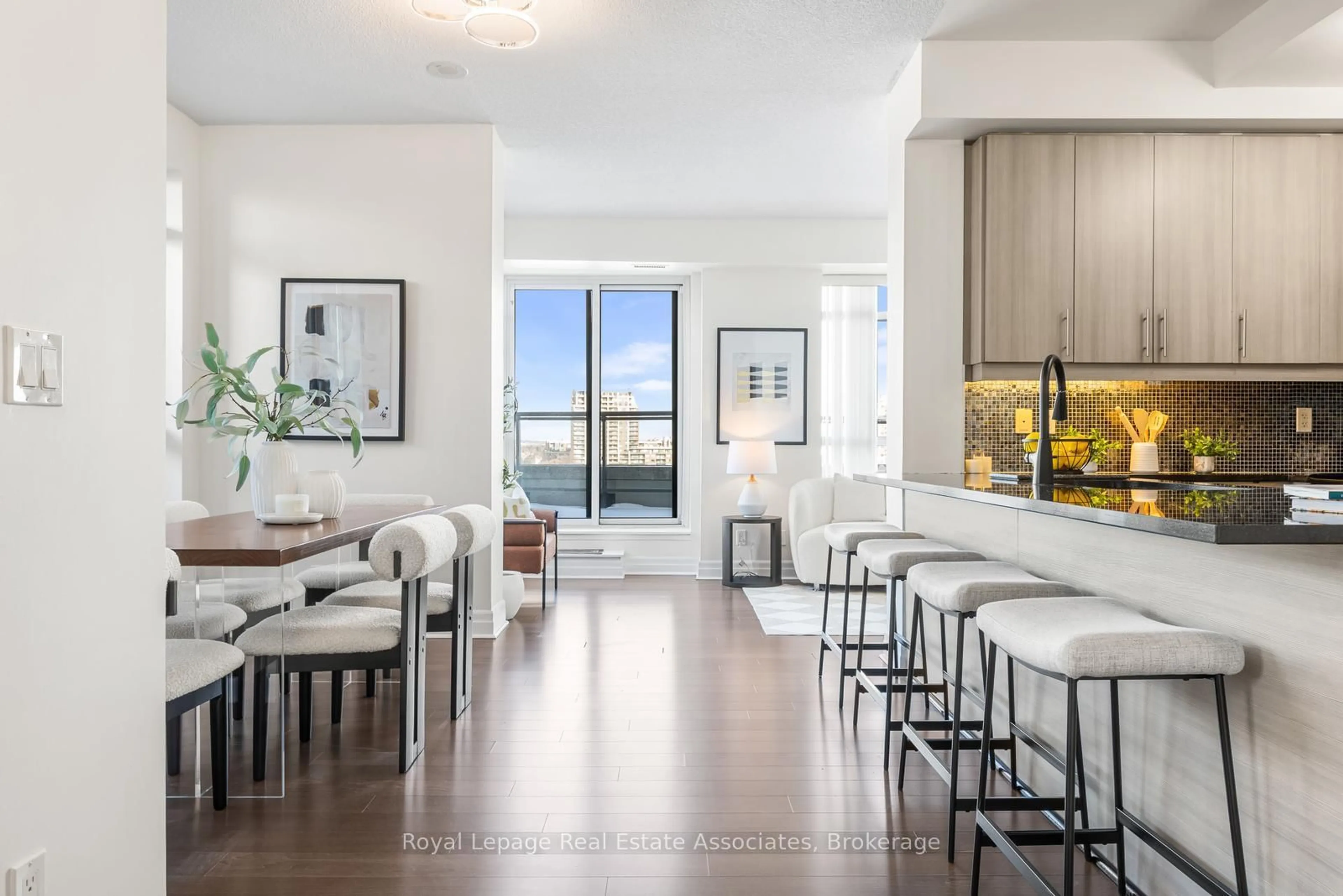 Unknown for 8130 Birchmount Rd #701, Markham Ontario L6G 0E4