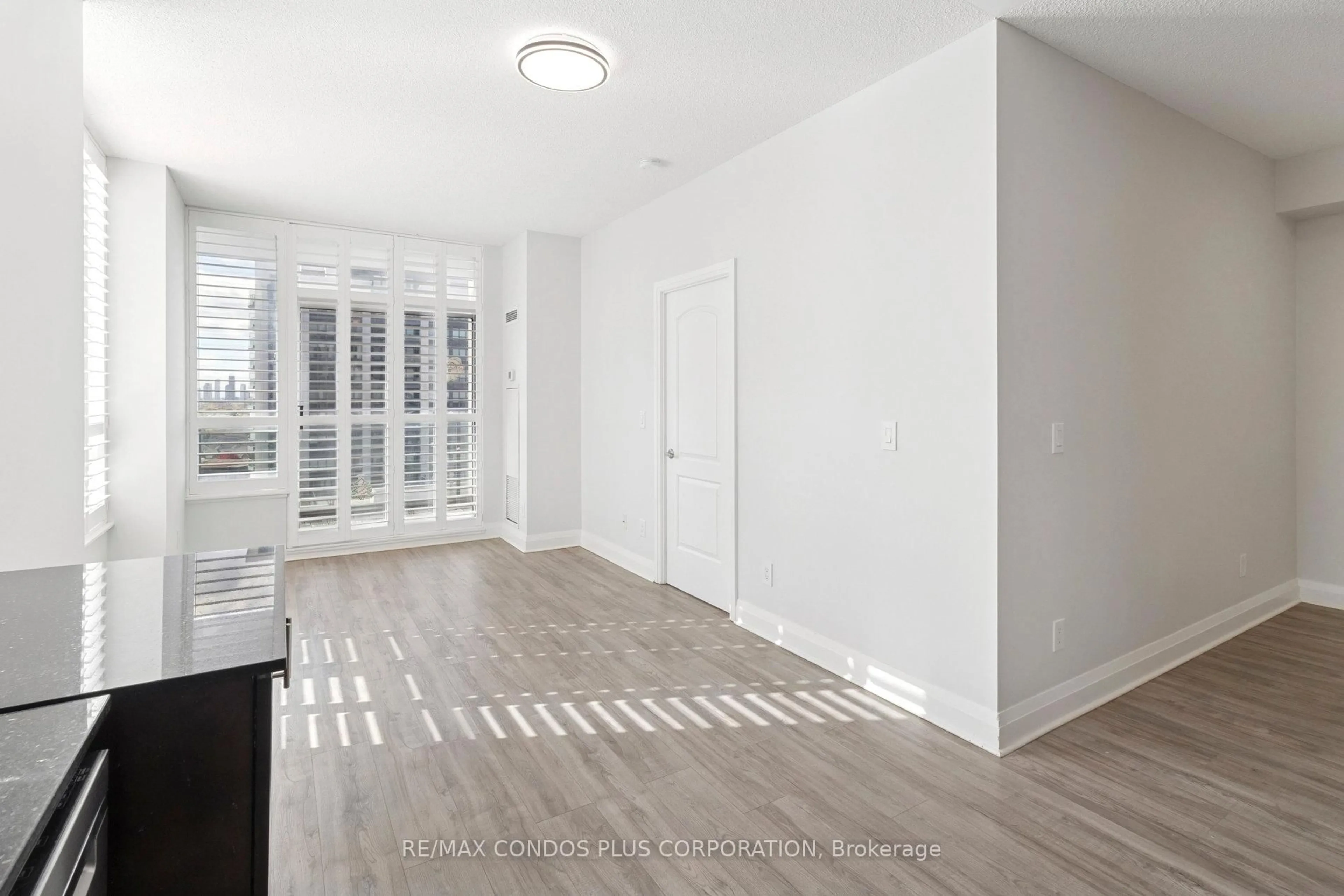 Indoor entryway for 20 North Park Rd #1108, Vaughan Ontario L4J 0G7