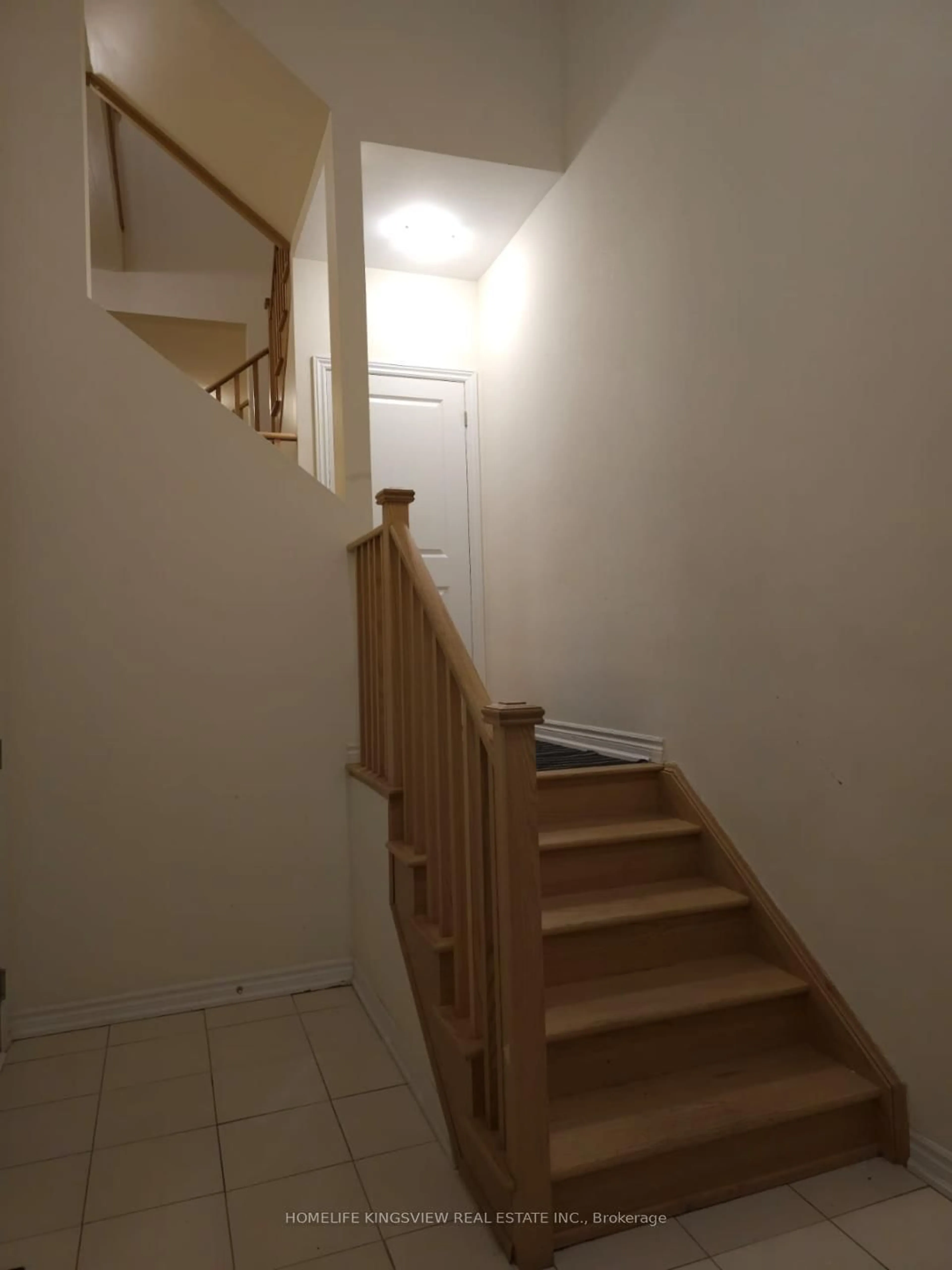 Stairs for 2146 Speare Crt, Innisfil Ontario L9S 0M9