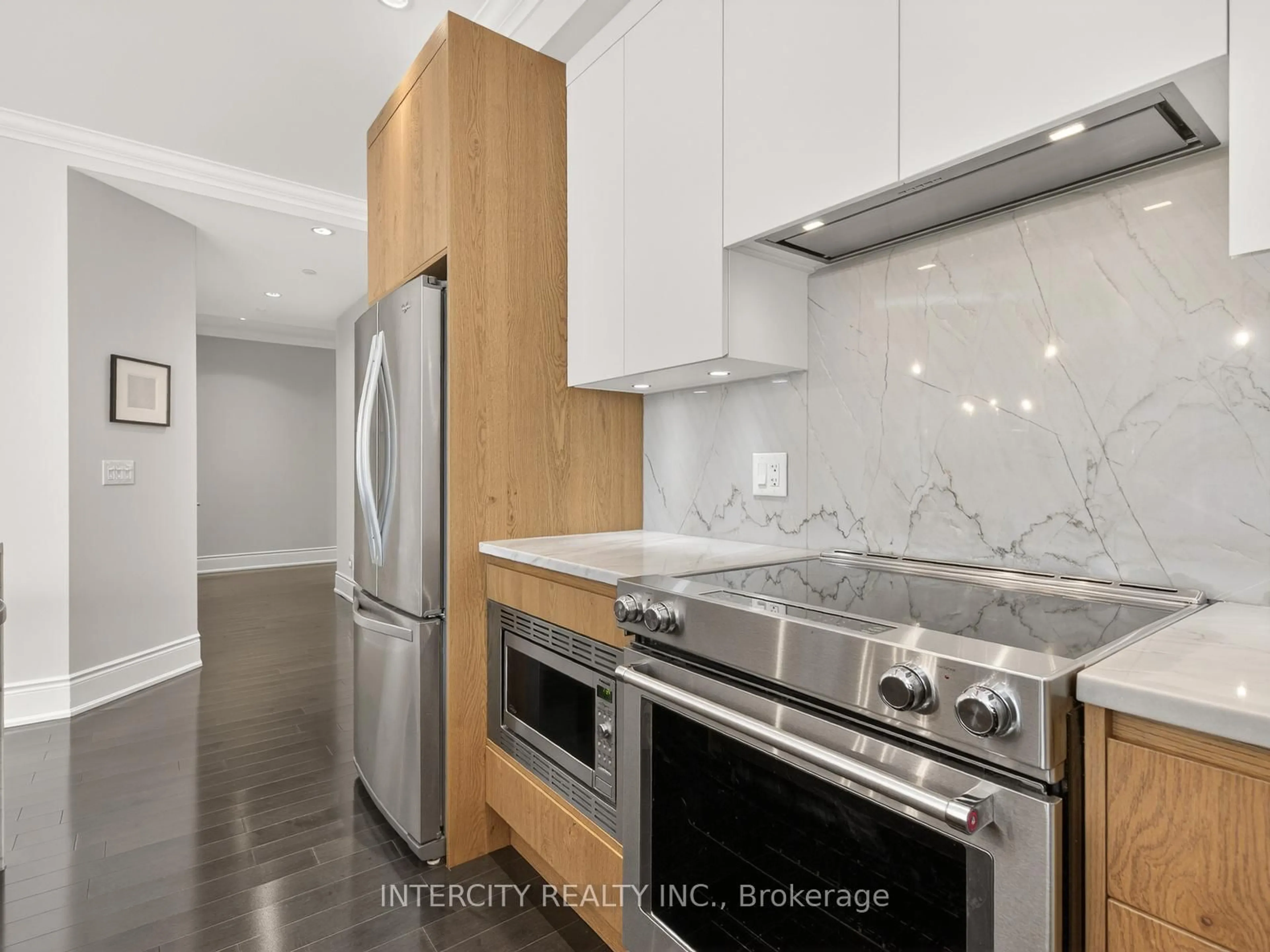 Unknown for 10360 Islington Ave #205, Vaughan Ontario L0J 1C0