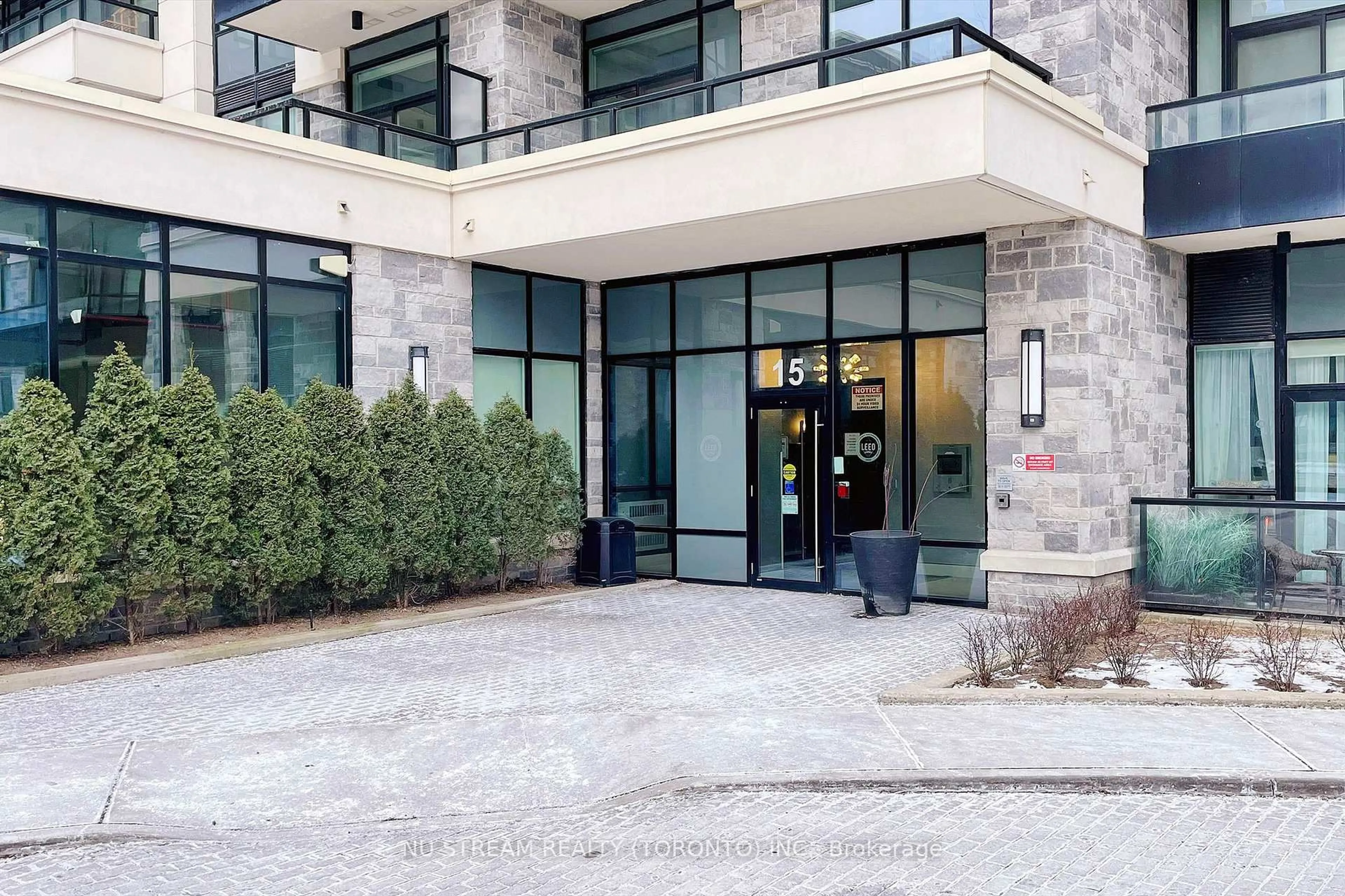 Indoor foyer for 15 Water Walk Dr #1803, Markham Ontario L6G 0G2