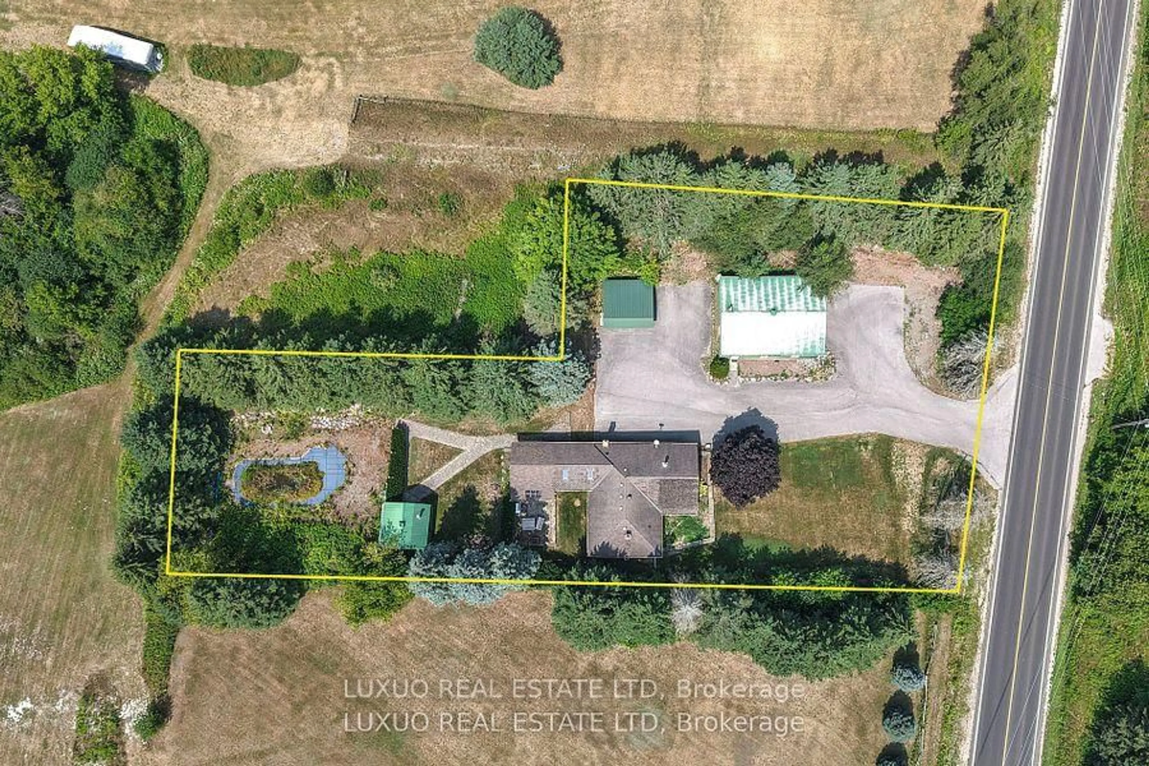 A pic from outside/outdoor area/front of a property/back of a property/a pic from drone, building for 14578 Warden Ave, Whitchurch-Stouffville Ontario L4A 7X5