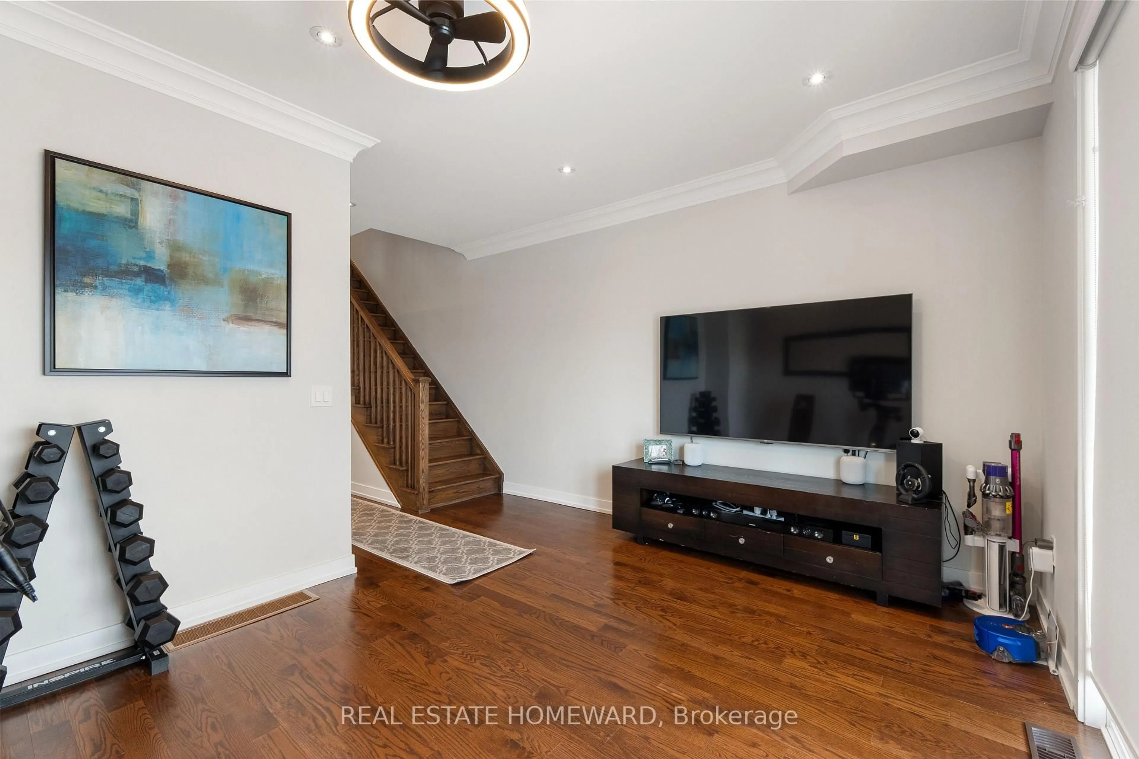 Home theater for 89 Glenngarry Cres, Vaughan Ontario L6A 4Z4