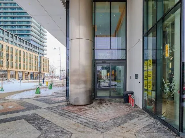950 Portage Pkwy #5809, Vaughan 3