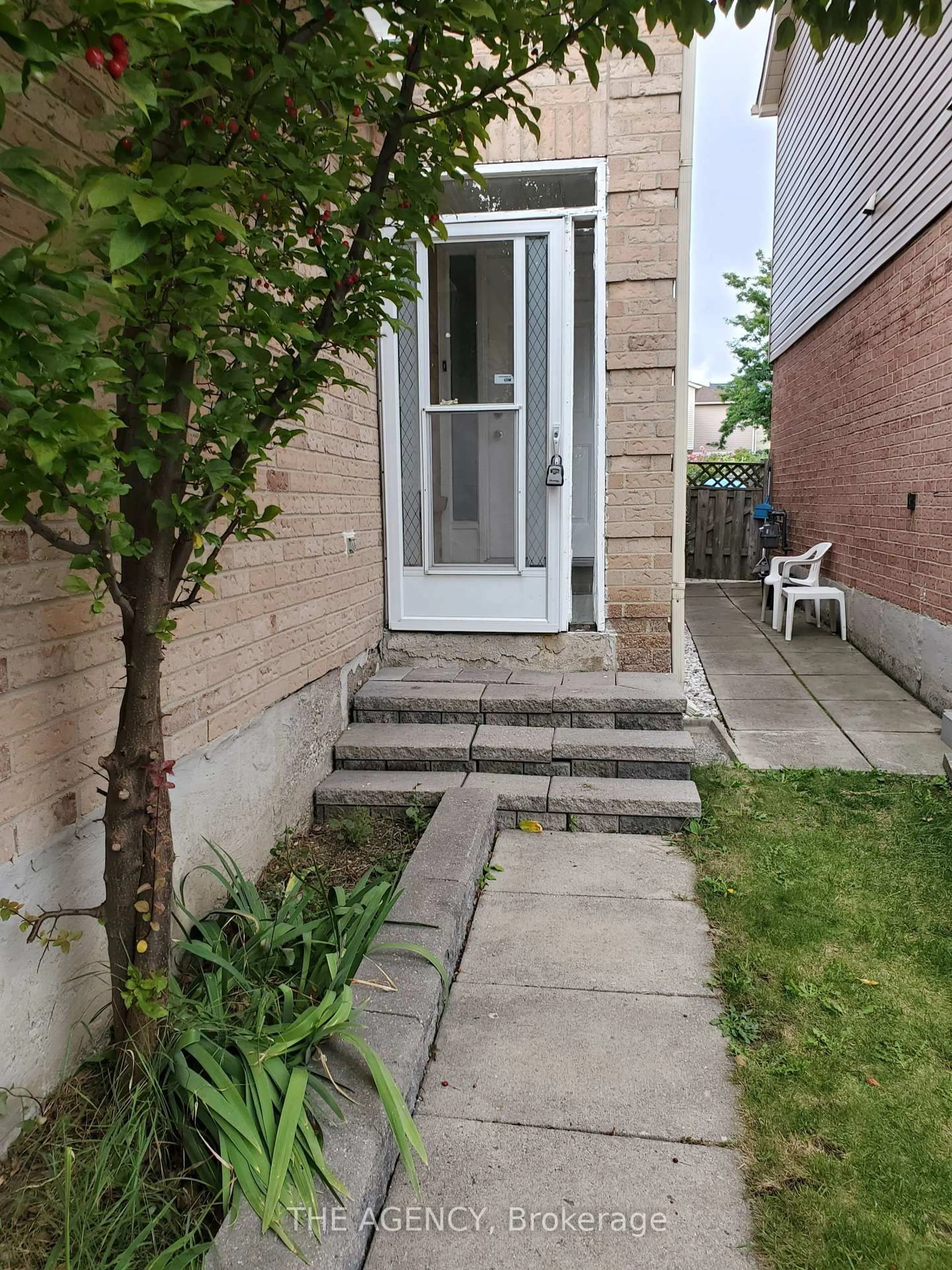 Patio, street for 143 Carl Tennen St, Vaughan Ontario L4J 7B2