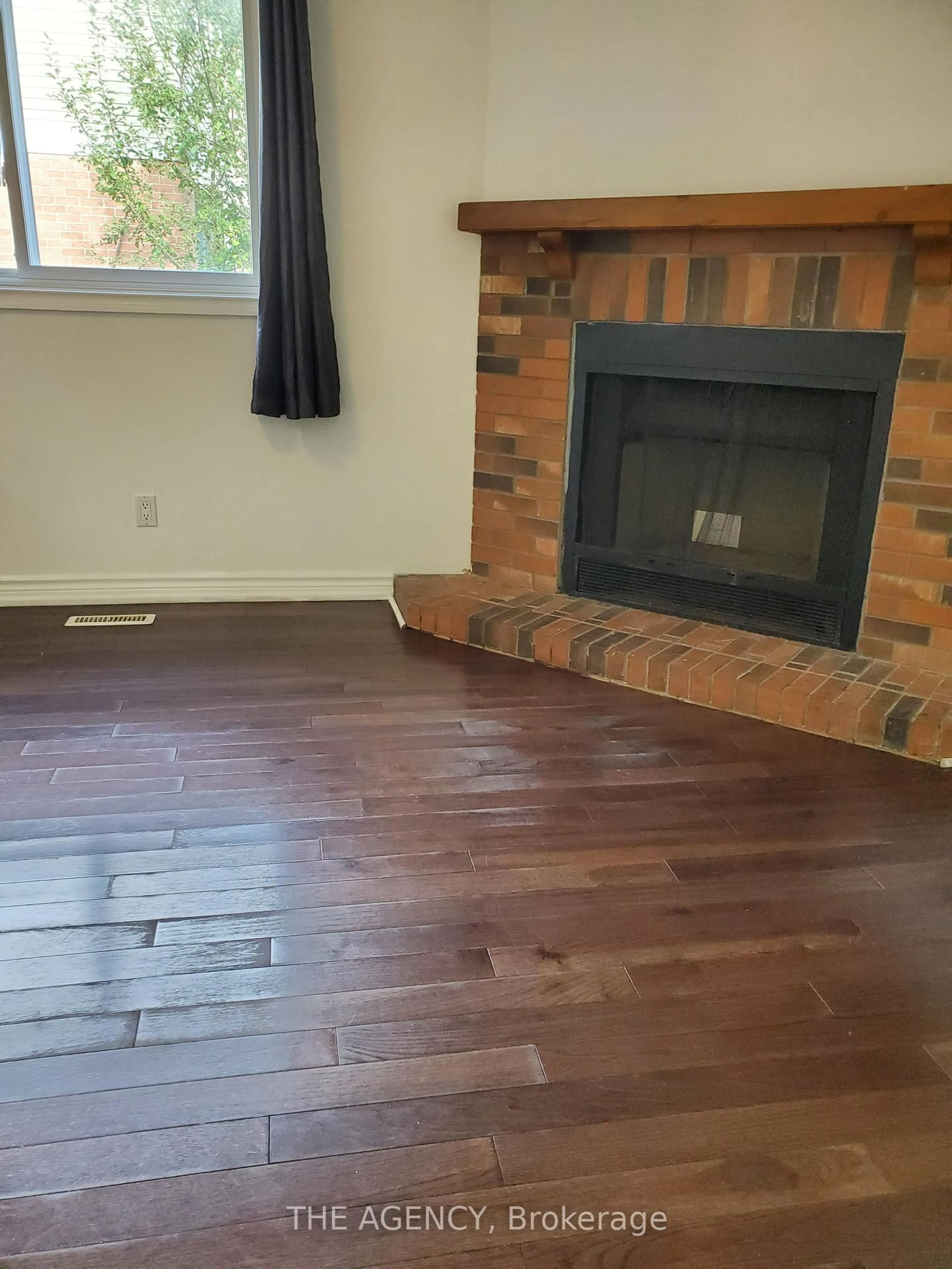 A pic of a room for 143 Carl Tennen St, Vaughan Ontario L4J 7B2