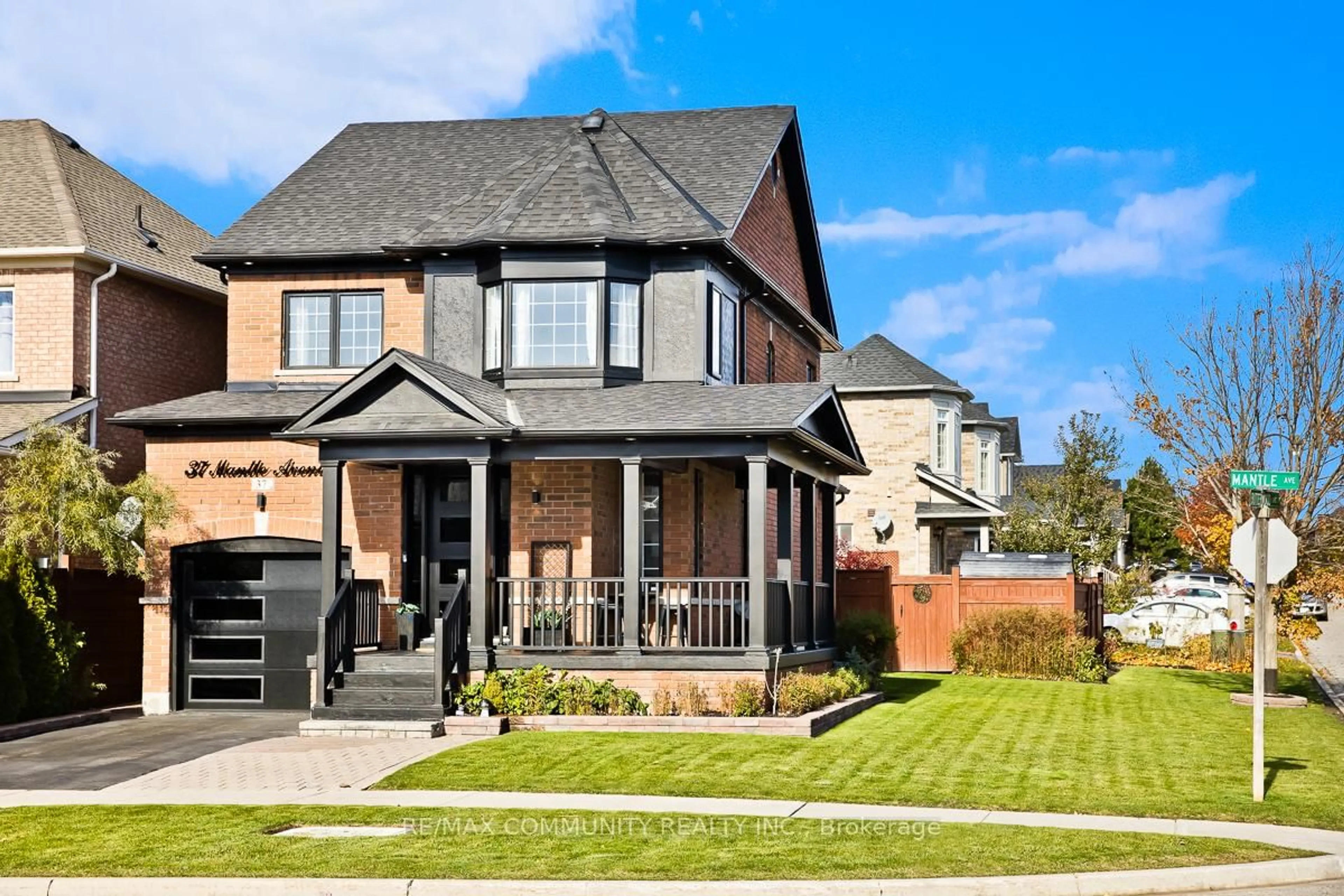 Home with brick exterior material, street for 37 Mantle Ave, Whitchurch-Stouffville Ontario L4A 0M7