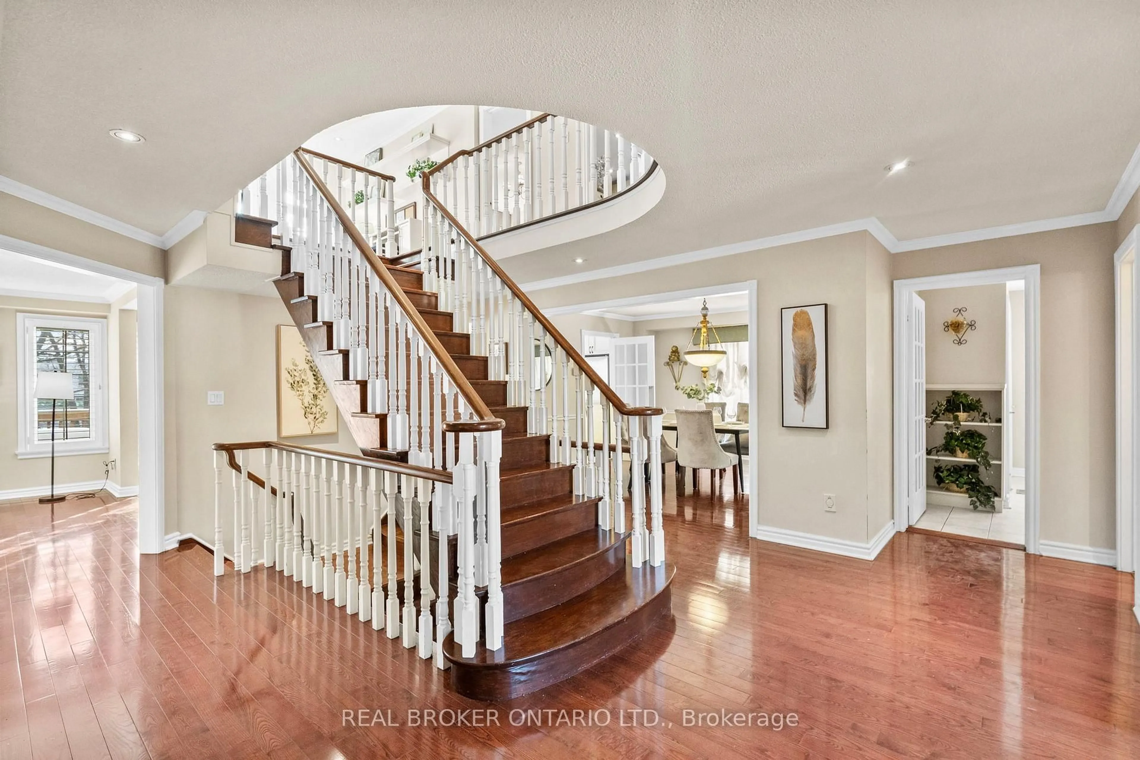 Stairs for 36 Ellingwood Crt, Markham Ontario L3R 8A7