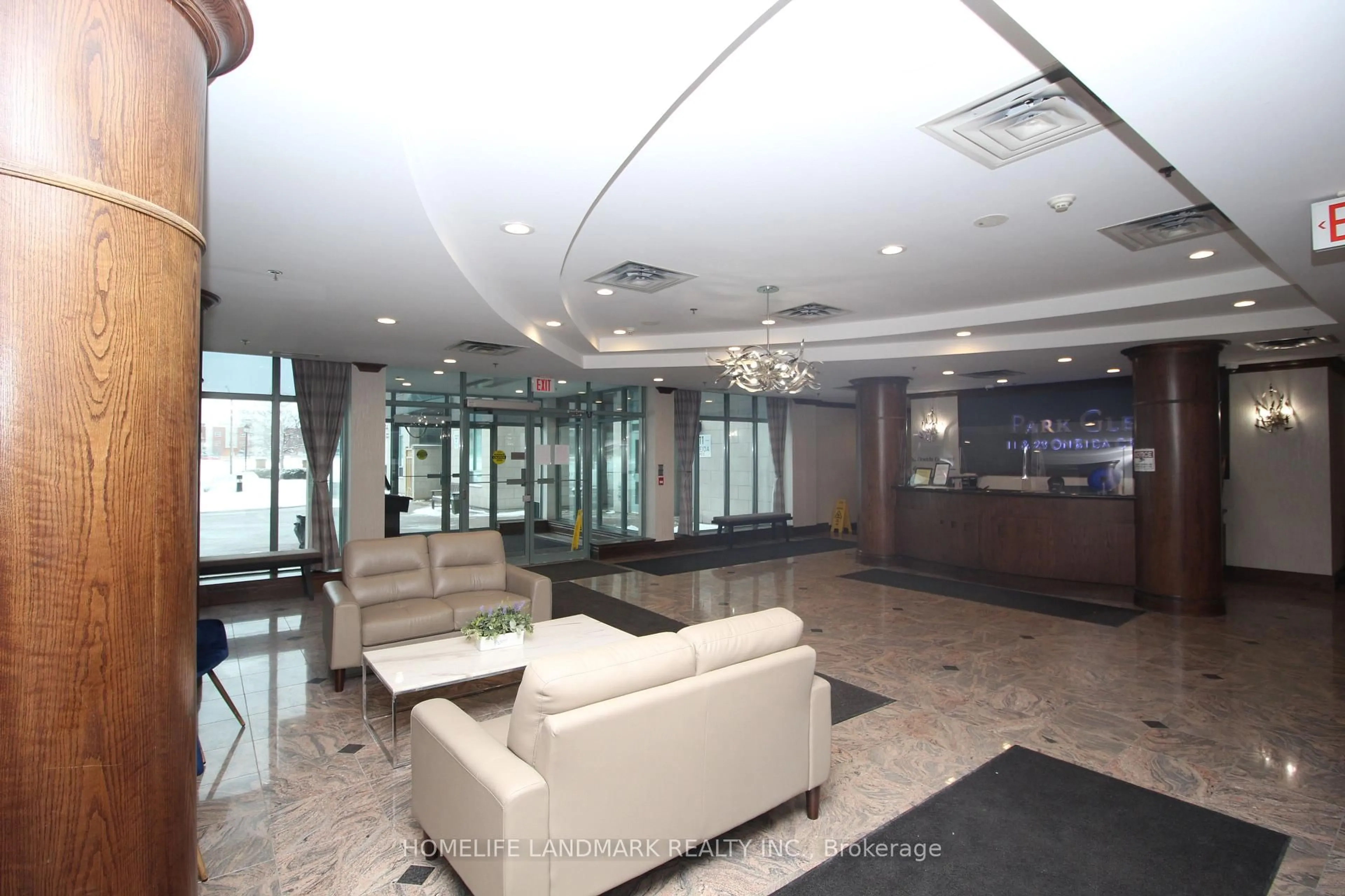 Lobby for 11 Oneida Cres #708, Richmond Hill Ontario L4B 0A1