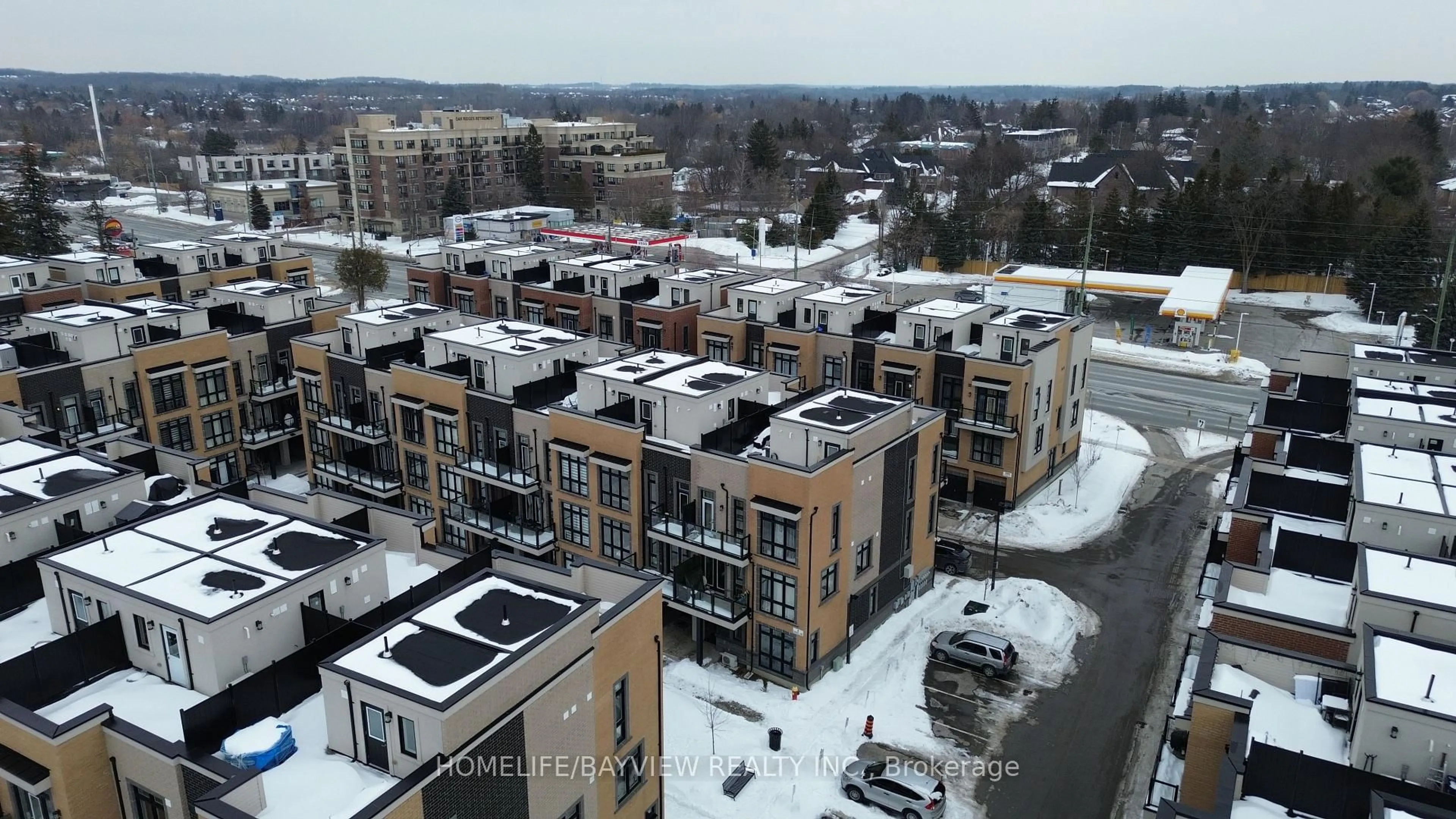 A pic from outside/outdoor area/front of a property/back of a property/a pic from drone, city buildings view from balcony for 8 Sayers Lane #17, Richmond Hill Ontario L4E 1J4