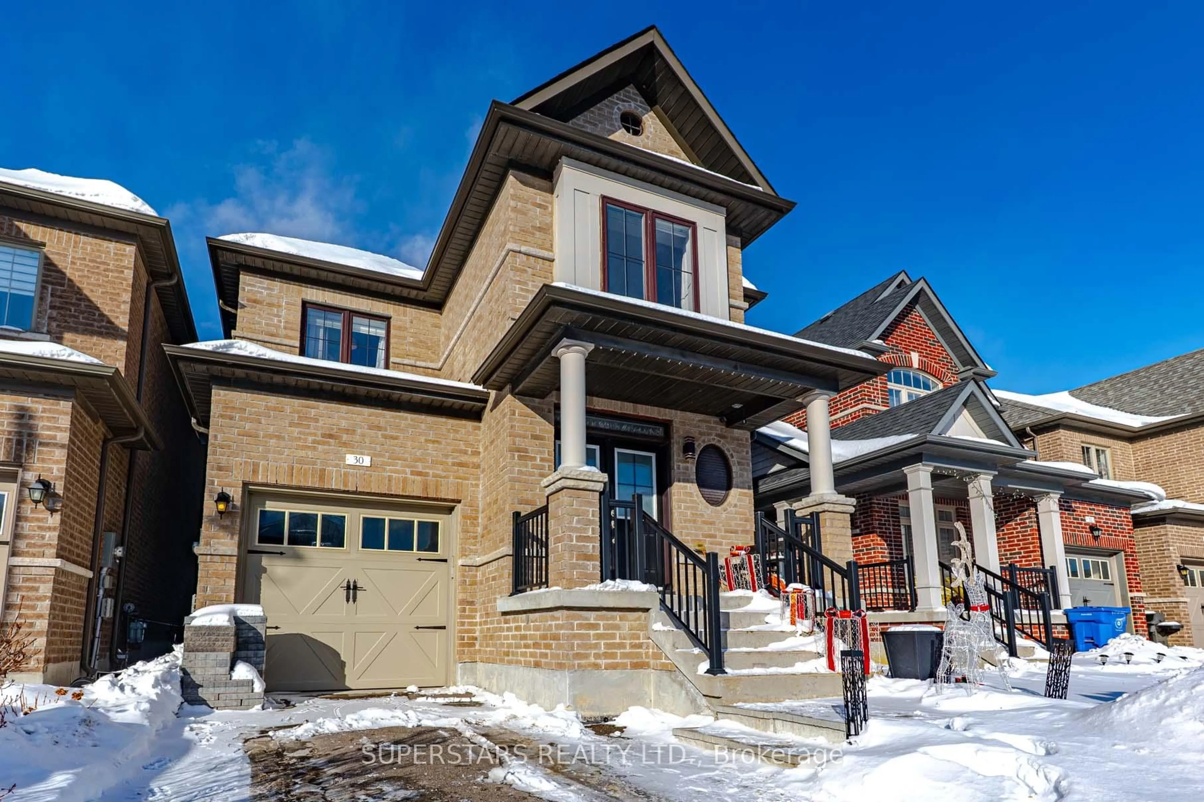 Home with brick exterior material, street for 30 Festival Crt, East Gwillimbury Ontario L9N 0N8