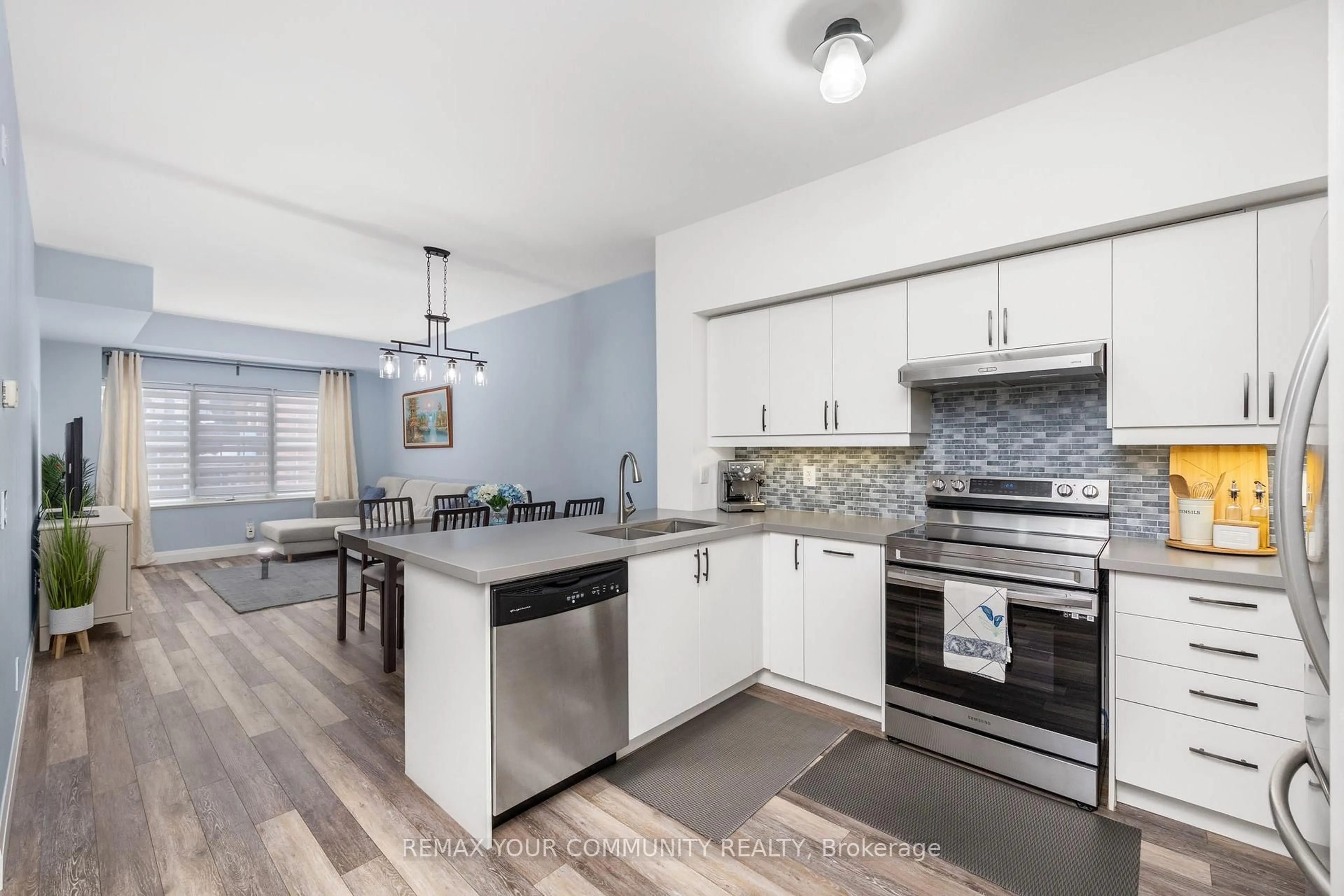 Open concept kitchen, unknown for 9973 Keele St #202, Vaughan Ontario L6A 3Y5